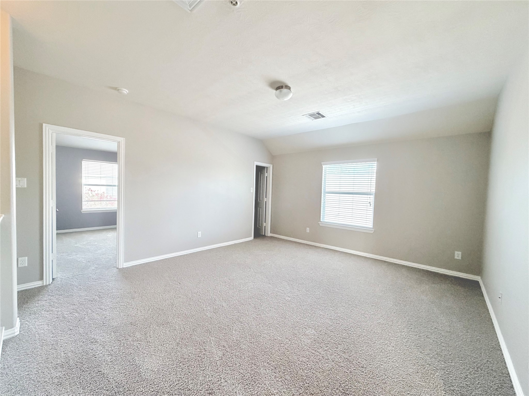 24514 Hikers Bend Drive Property Photo 14