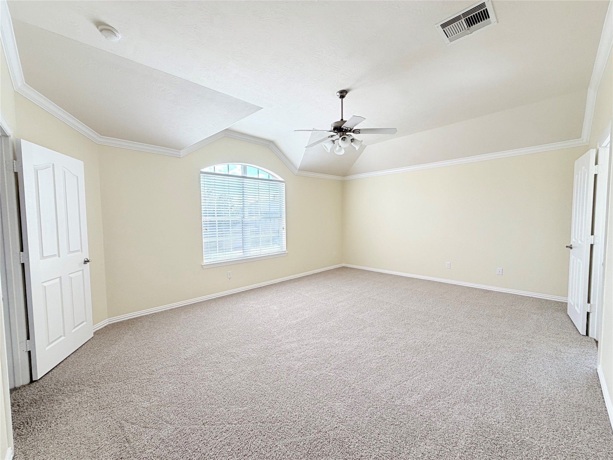 24514 Hikers Bend Drive Property Photo 16