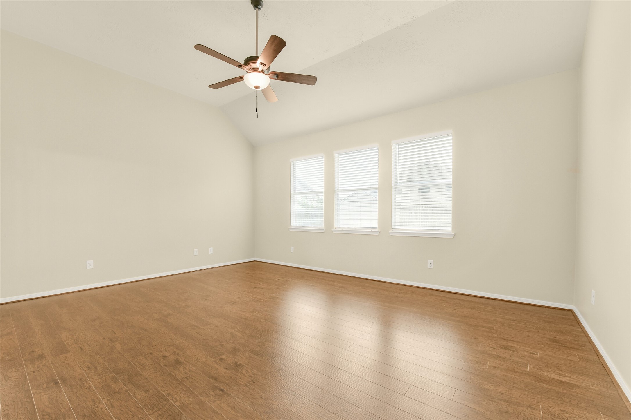 5002 Creekside Avenue Property Photo 13