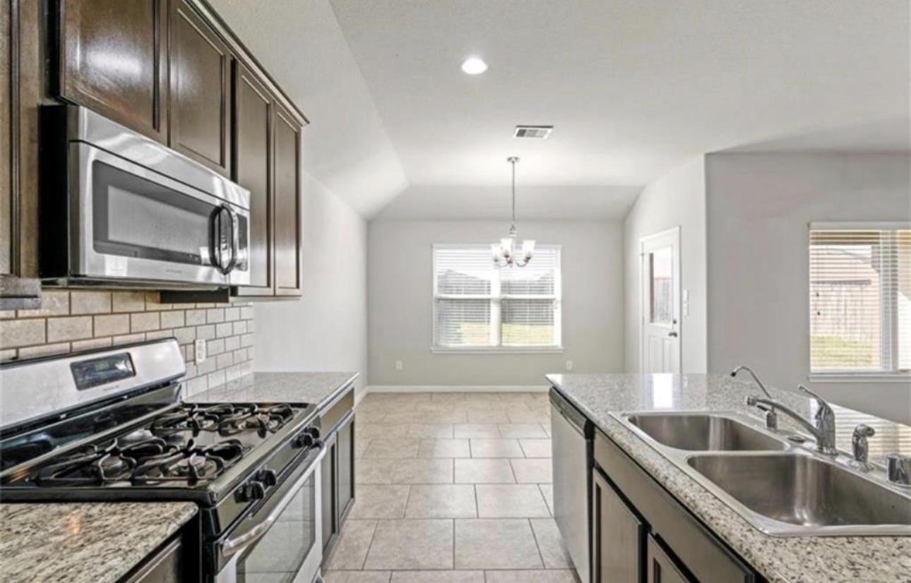 9514 Matilda Creek Property Photo 2