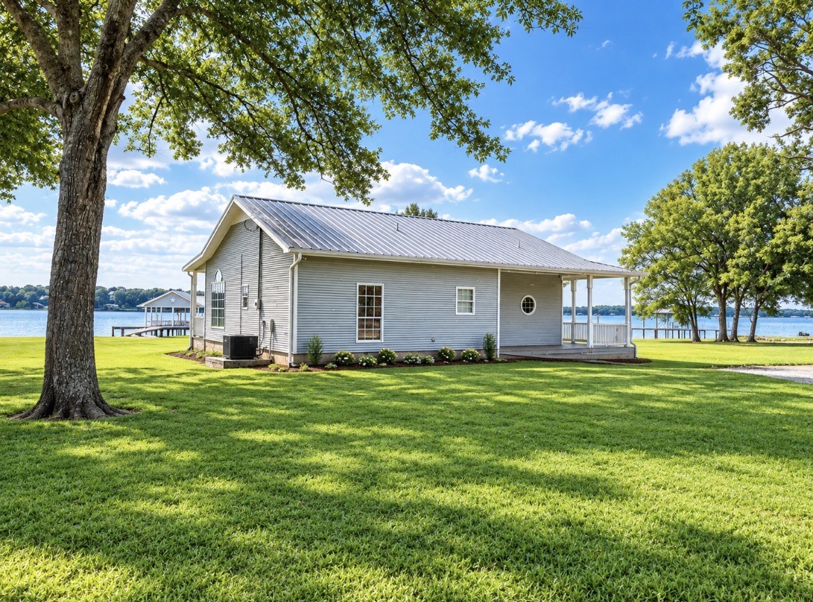 20283 Lakeshore Drive Property Photo 4