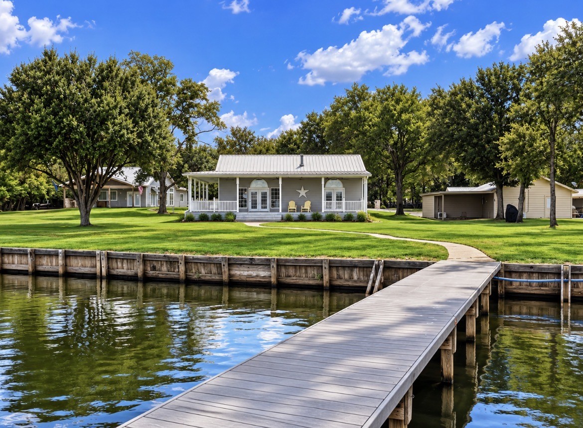 20283 Lakeshore Drive Property Photo 7