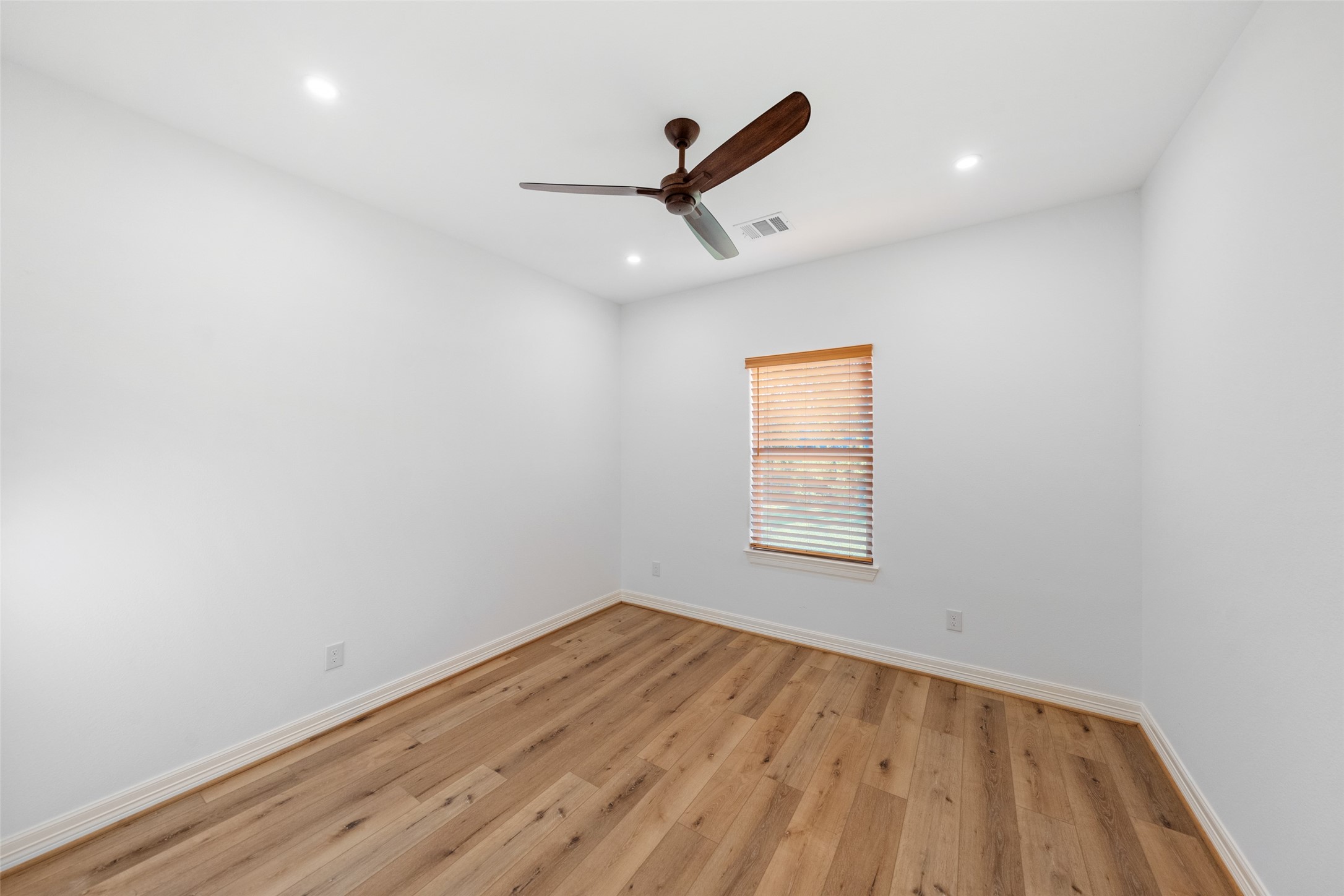 140 Faulkner Avenue Property Photo 27