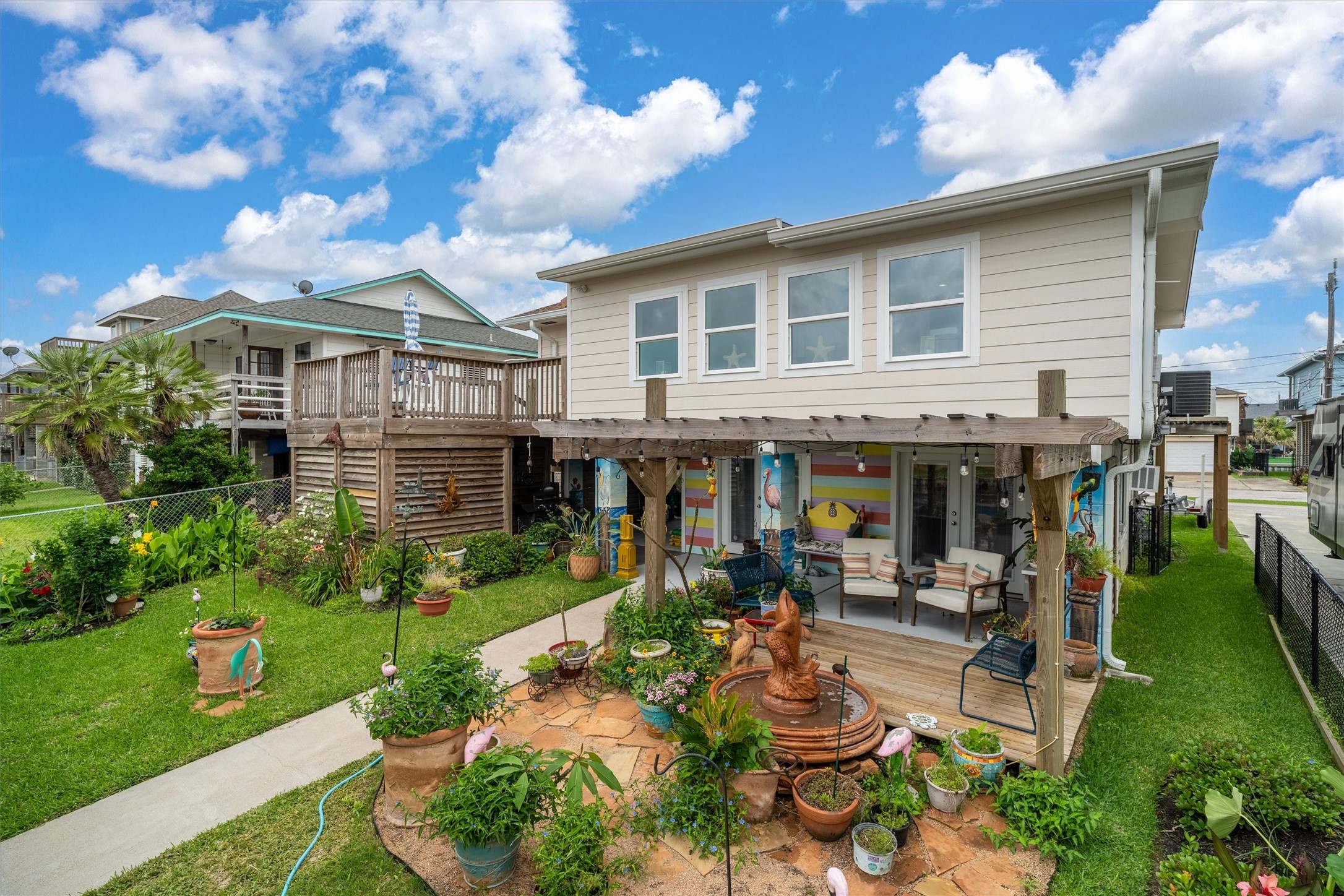 511 Pompano Street Property Photo