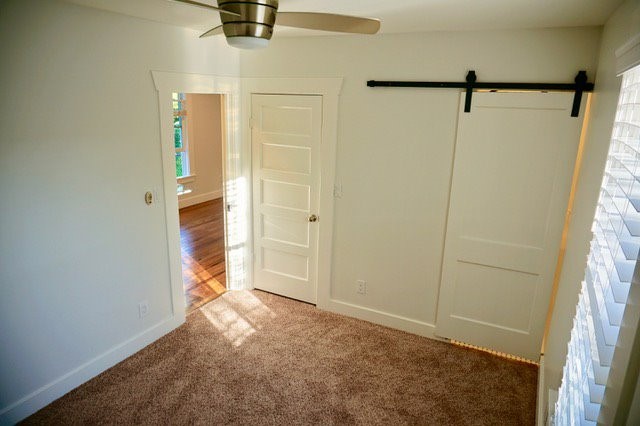 304 E 33rd Street Property Photo 8