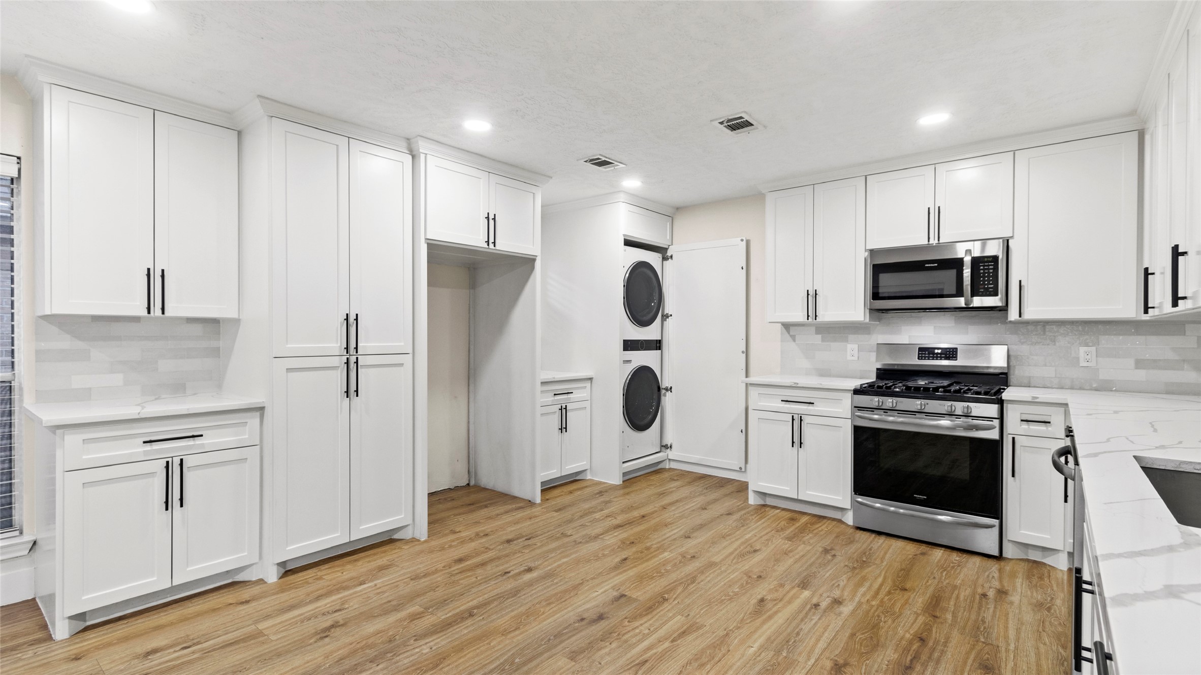 1118 Glenmeadows Drive Property Photo 13