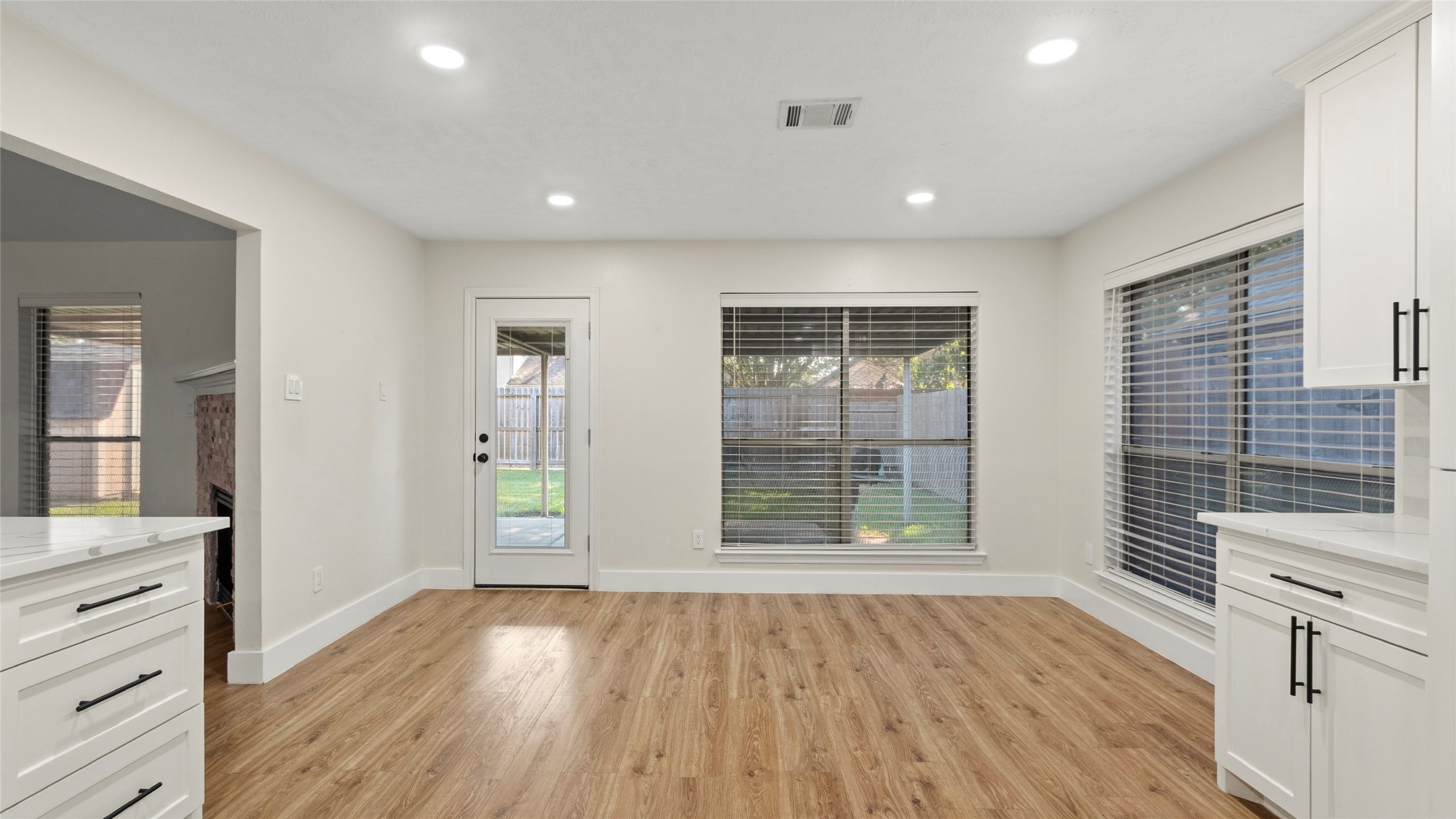 1118 Glenmeadows Drive Property Photo 15