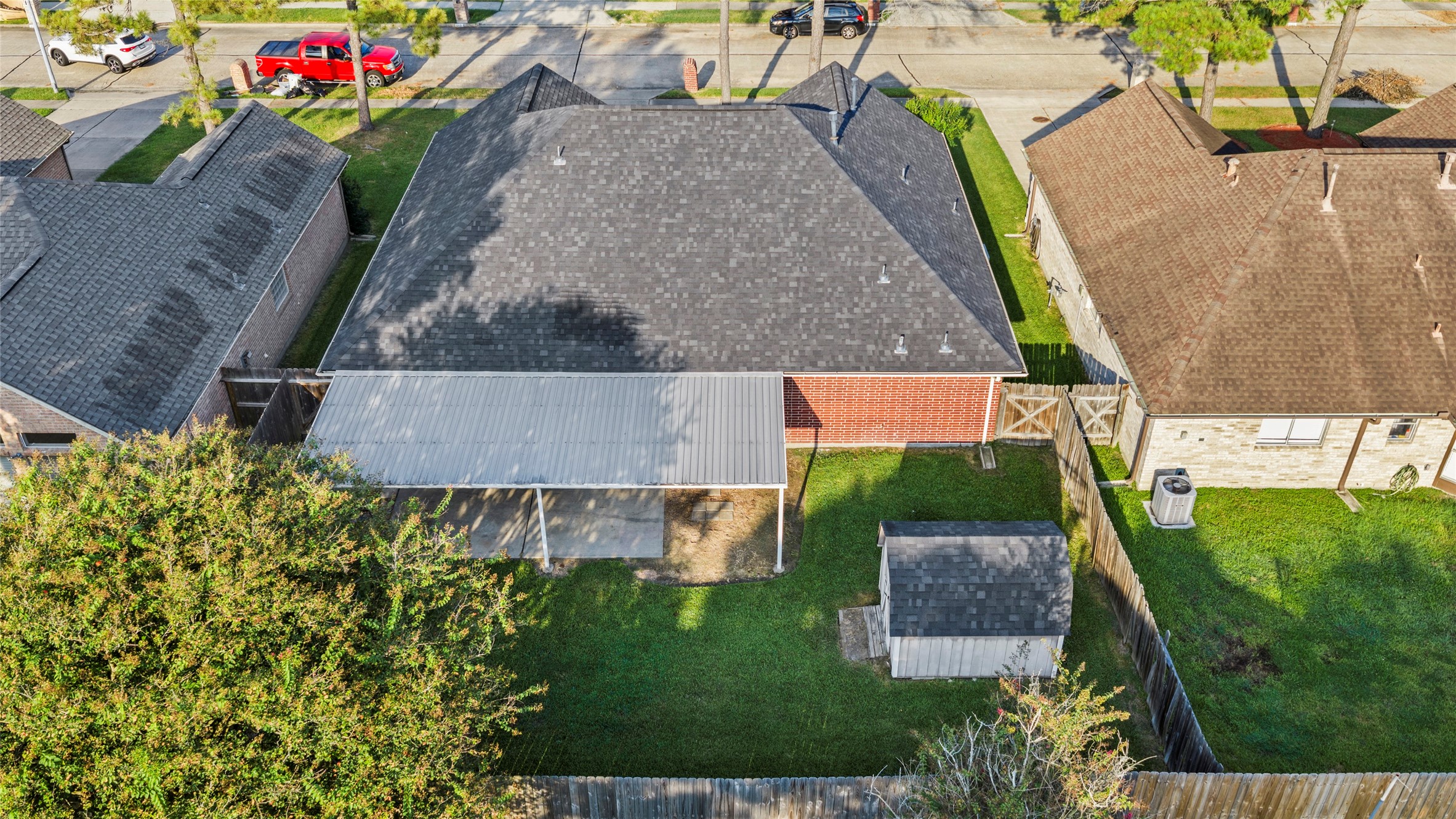 1118 Glenmeadows Drive Property Photo 29