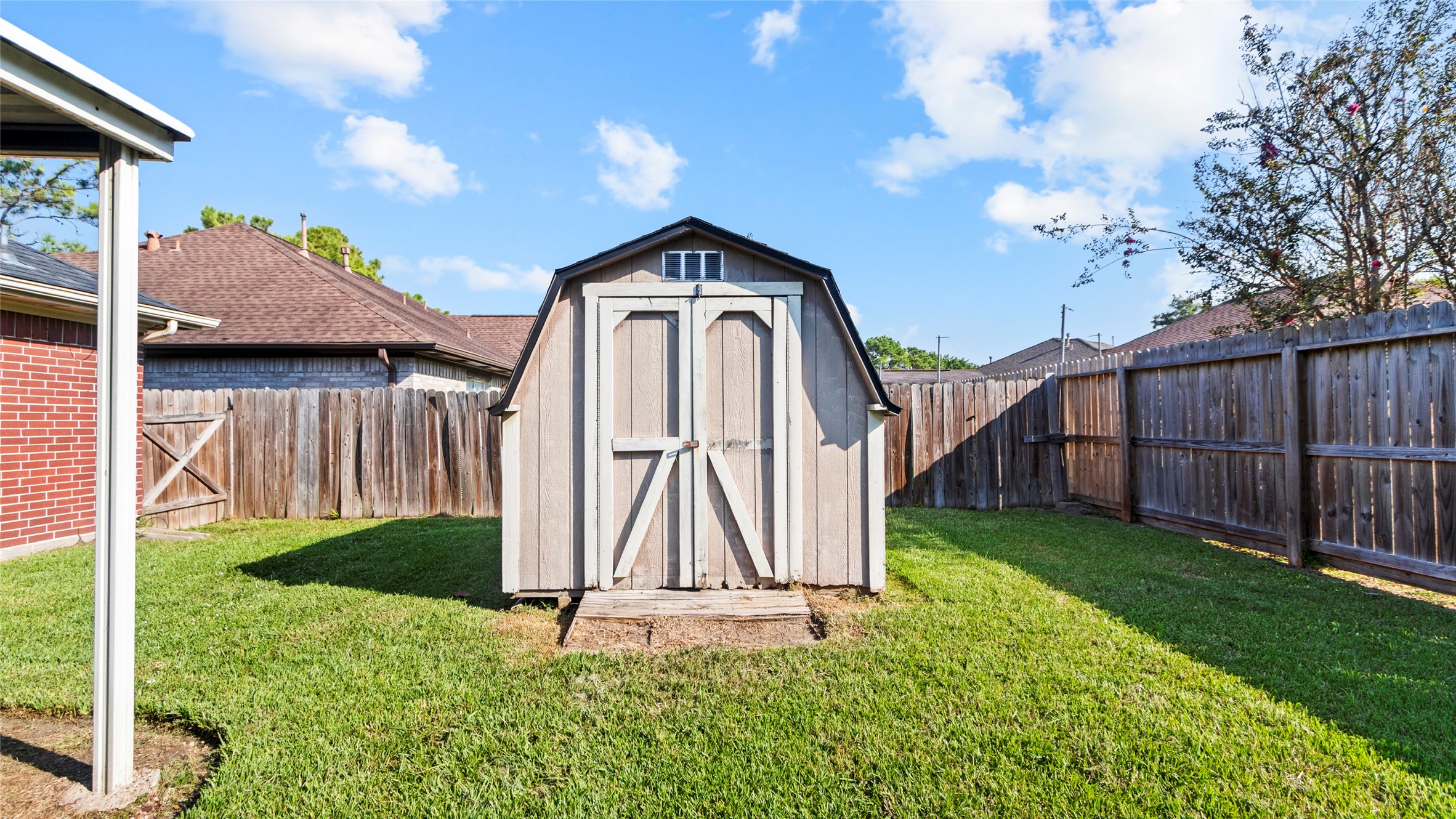 1118 Glenmeadows Drive Property Photo 33
