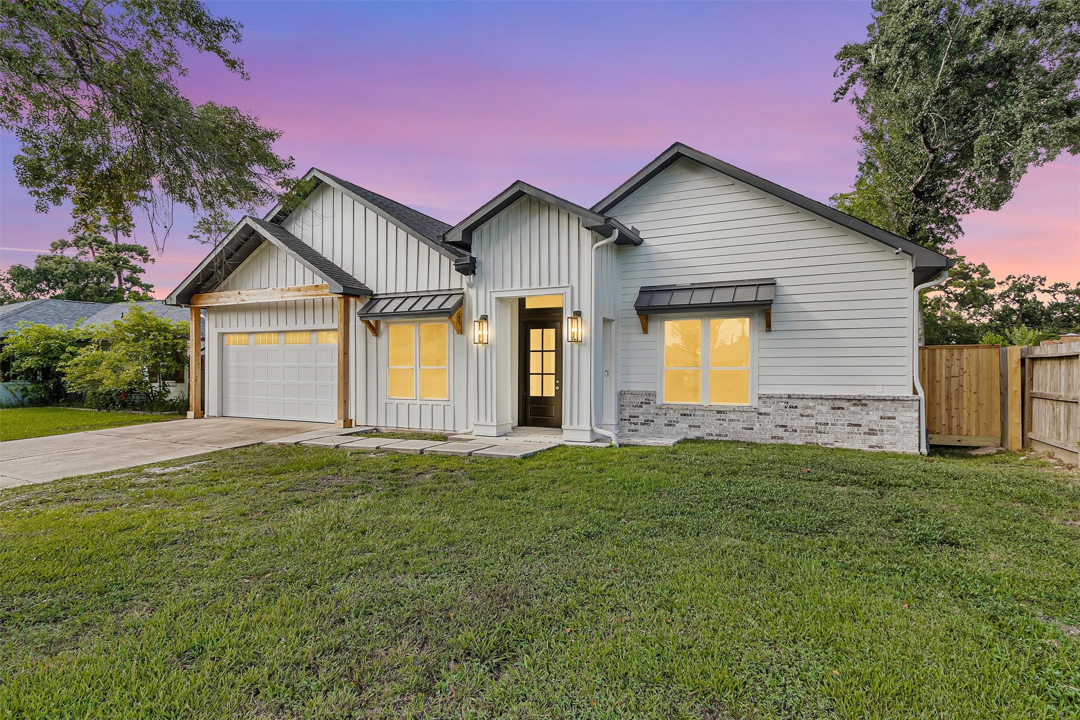 1806 De Milo Drive Property Photo 1