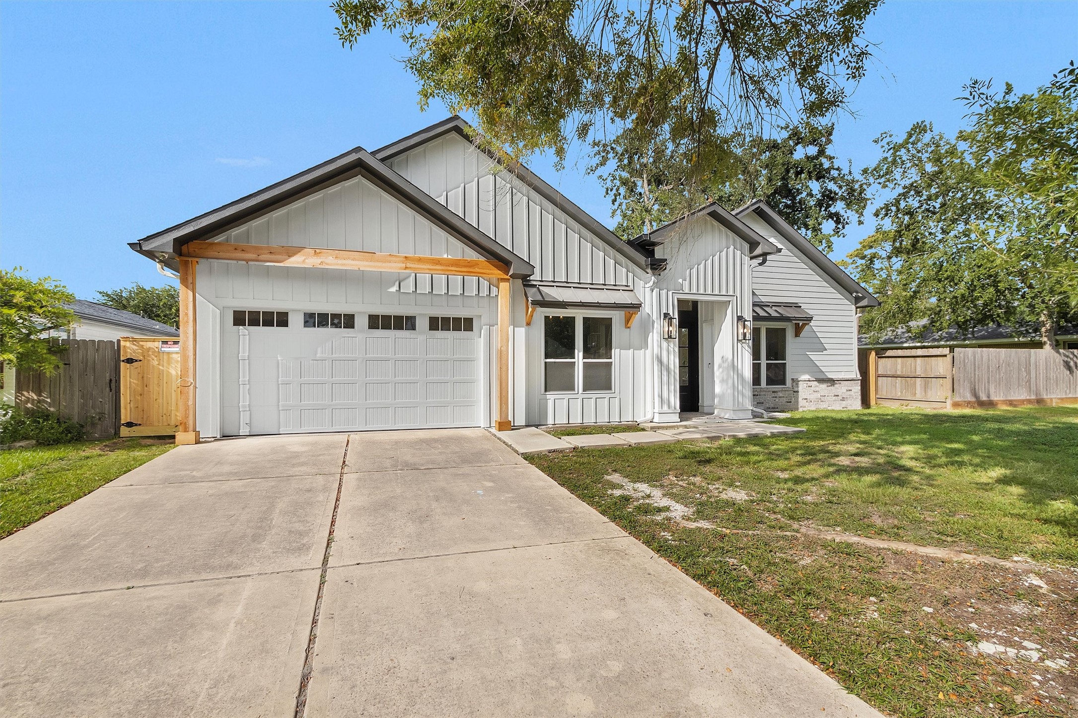 1806 De Milo Drive Property Photo 3