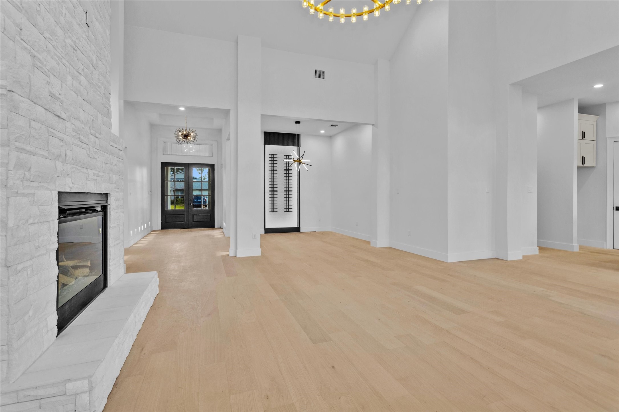 1806 De Milo Drive Property Photo 8