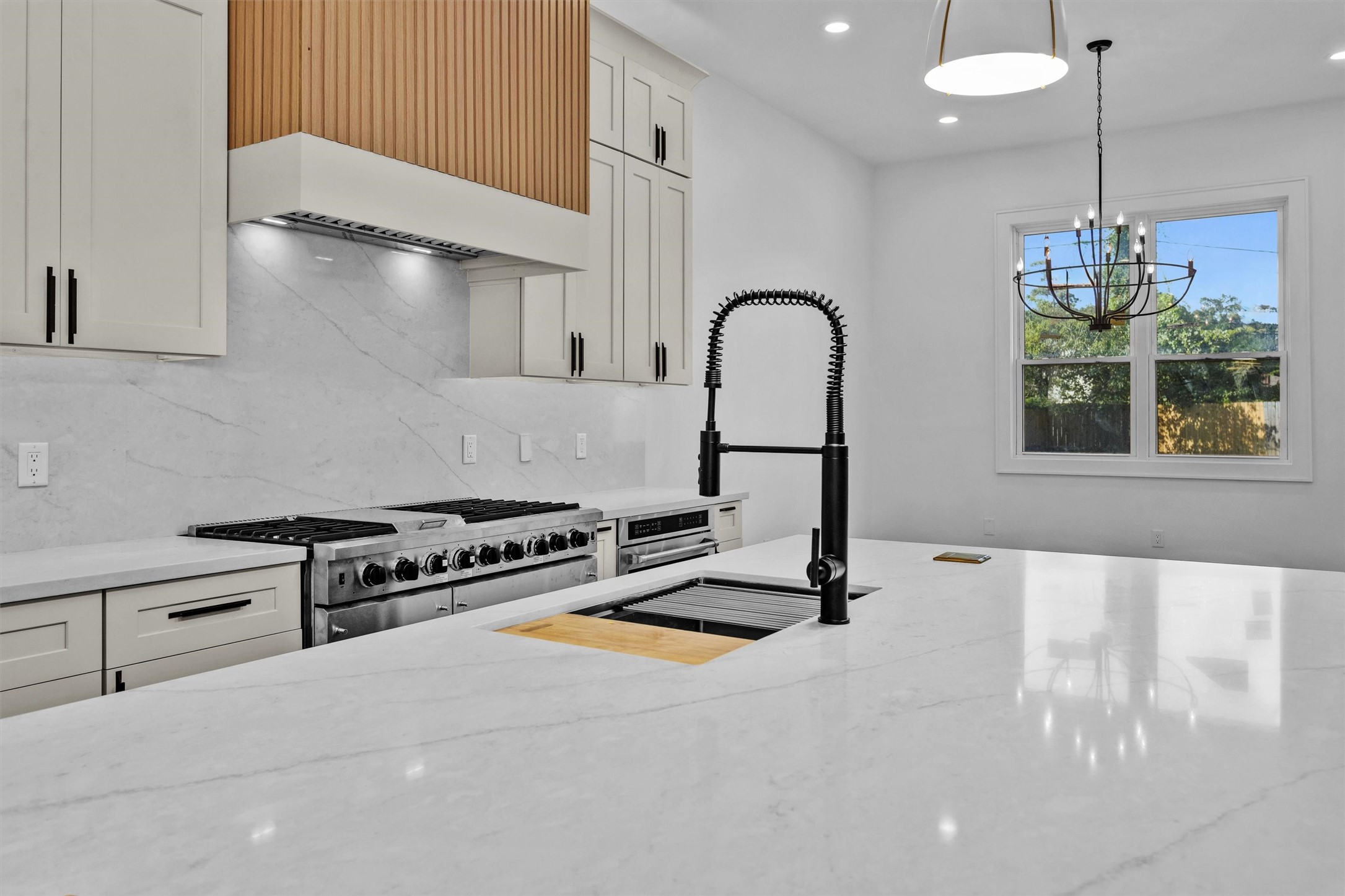 1806 De Milo Drive Property Photo 14