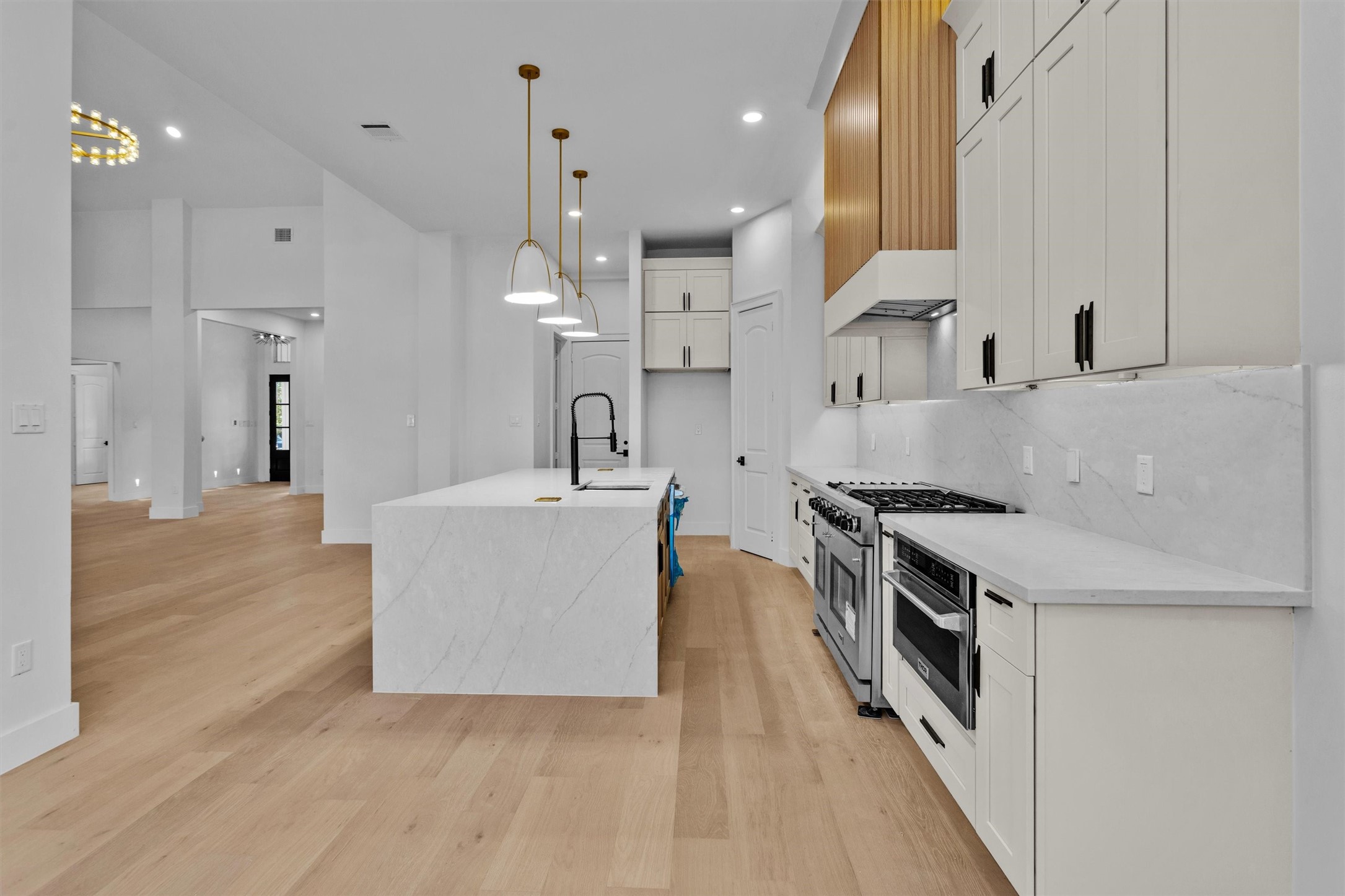 1806 De Milo Drive Property Photo 16
