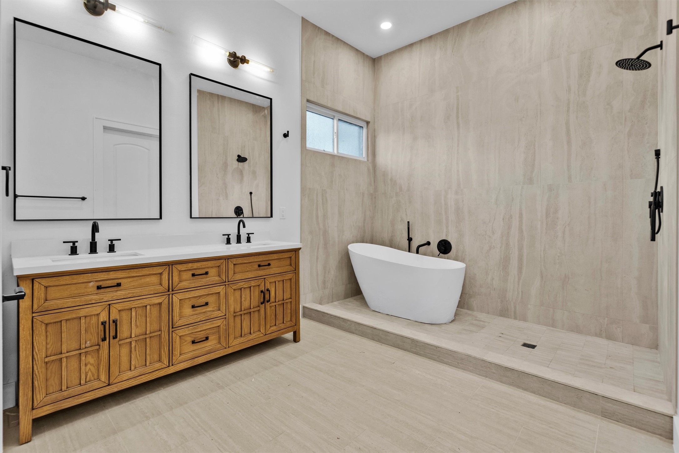 1806 De Milo Drive Property Photo 23