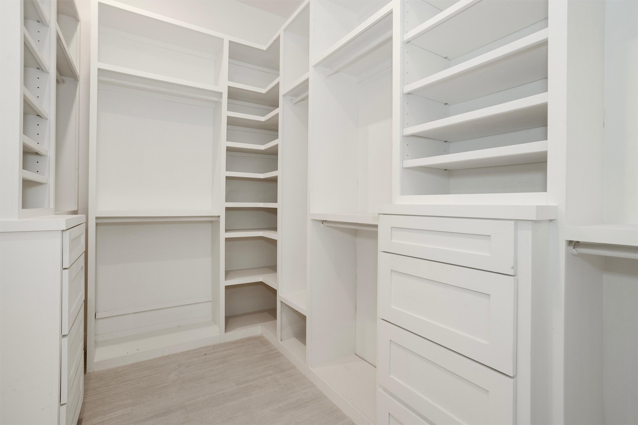 1806 De Milo Drive Property Photo 29