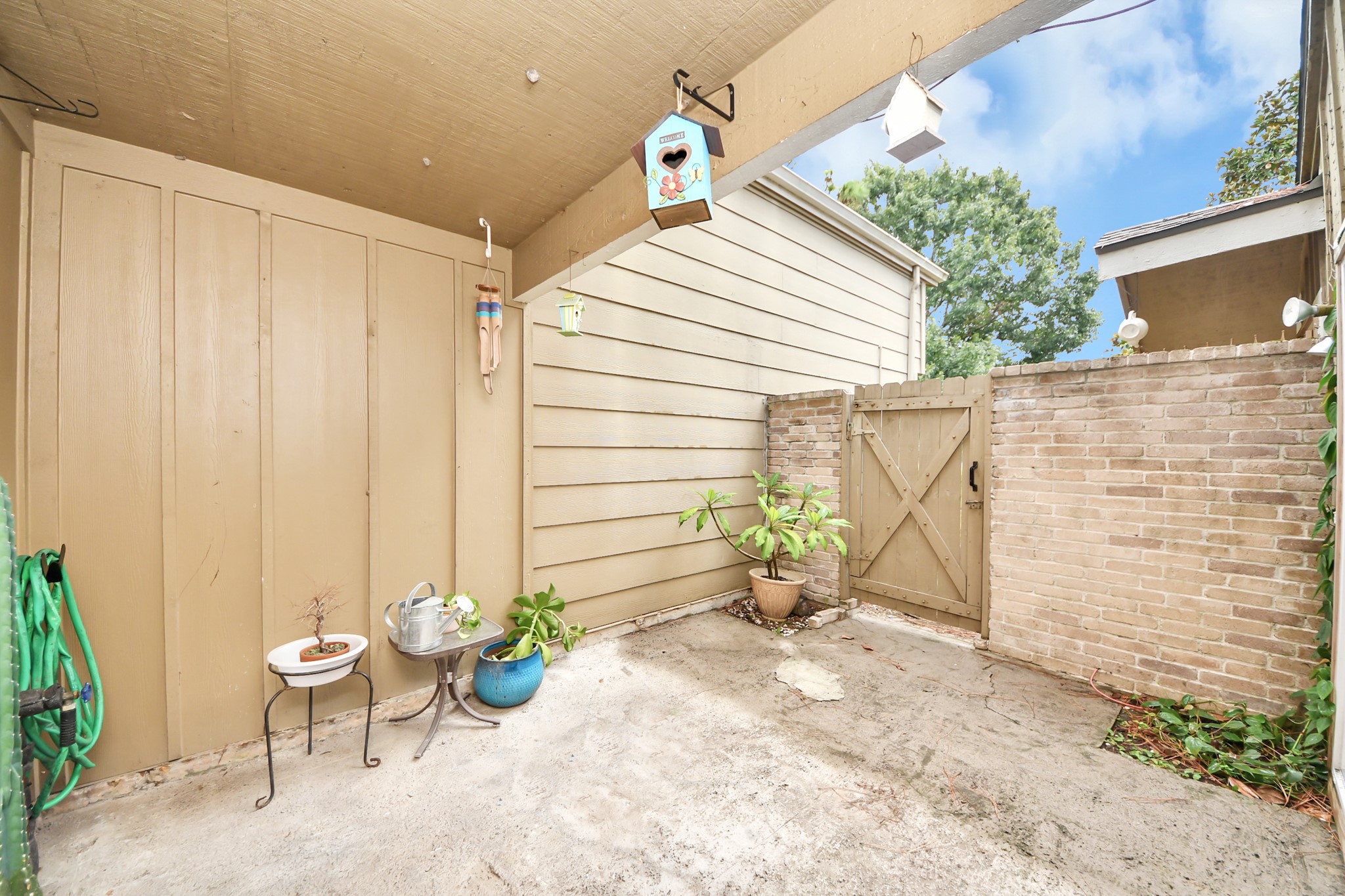 6142 W Airport Boulevard 15 Property Photo 4
