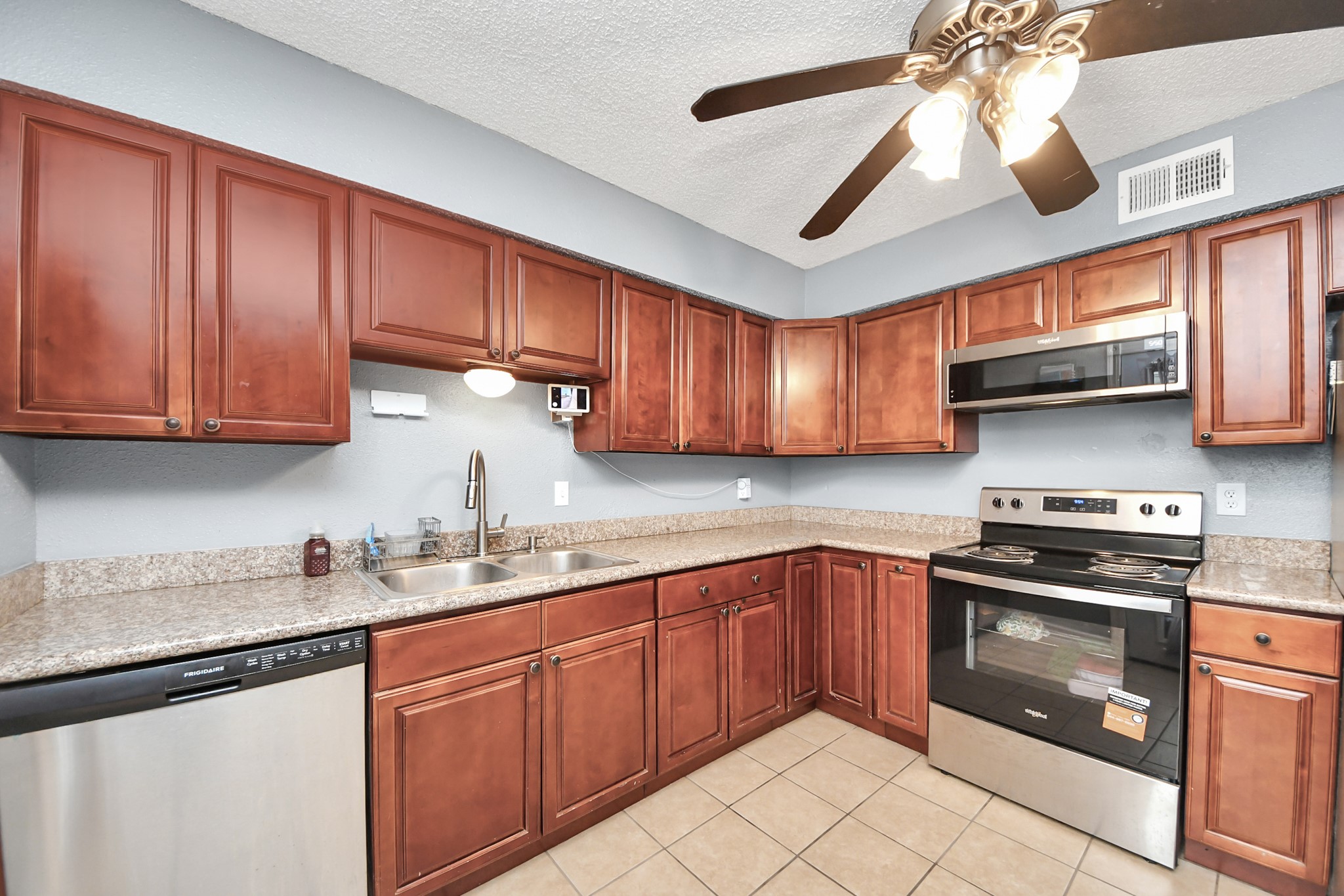 6142 W Airport Boulevard 15 Property Photo 11