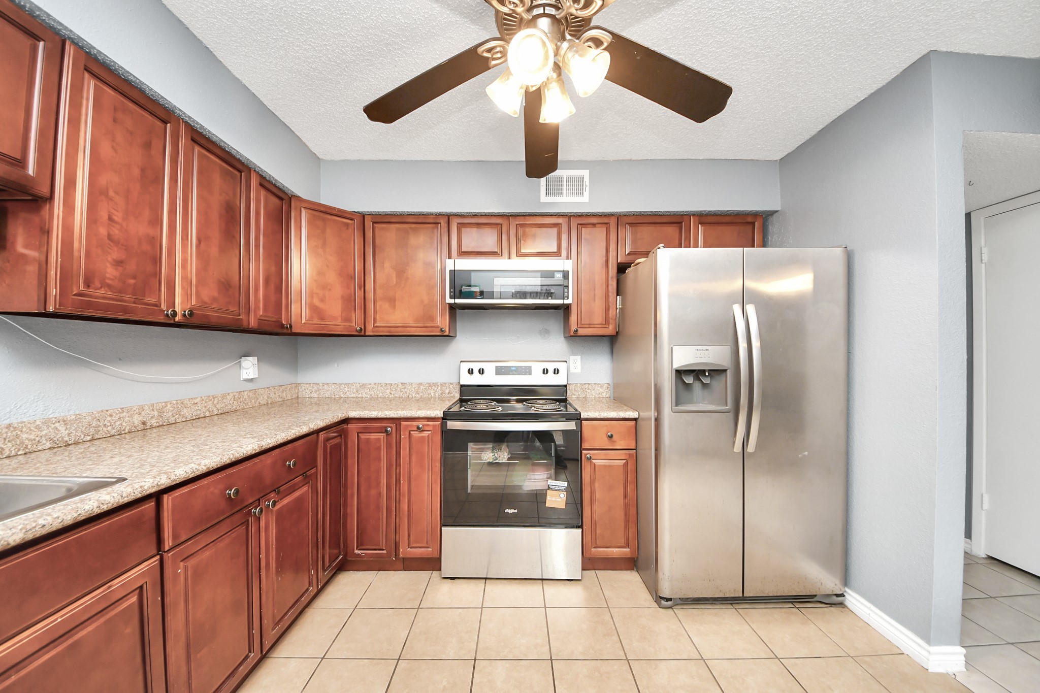 6142 W Airport Boulevard 15 Property Photo 12