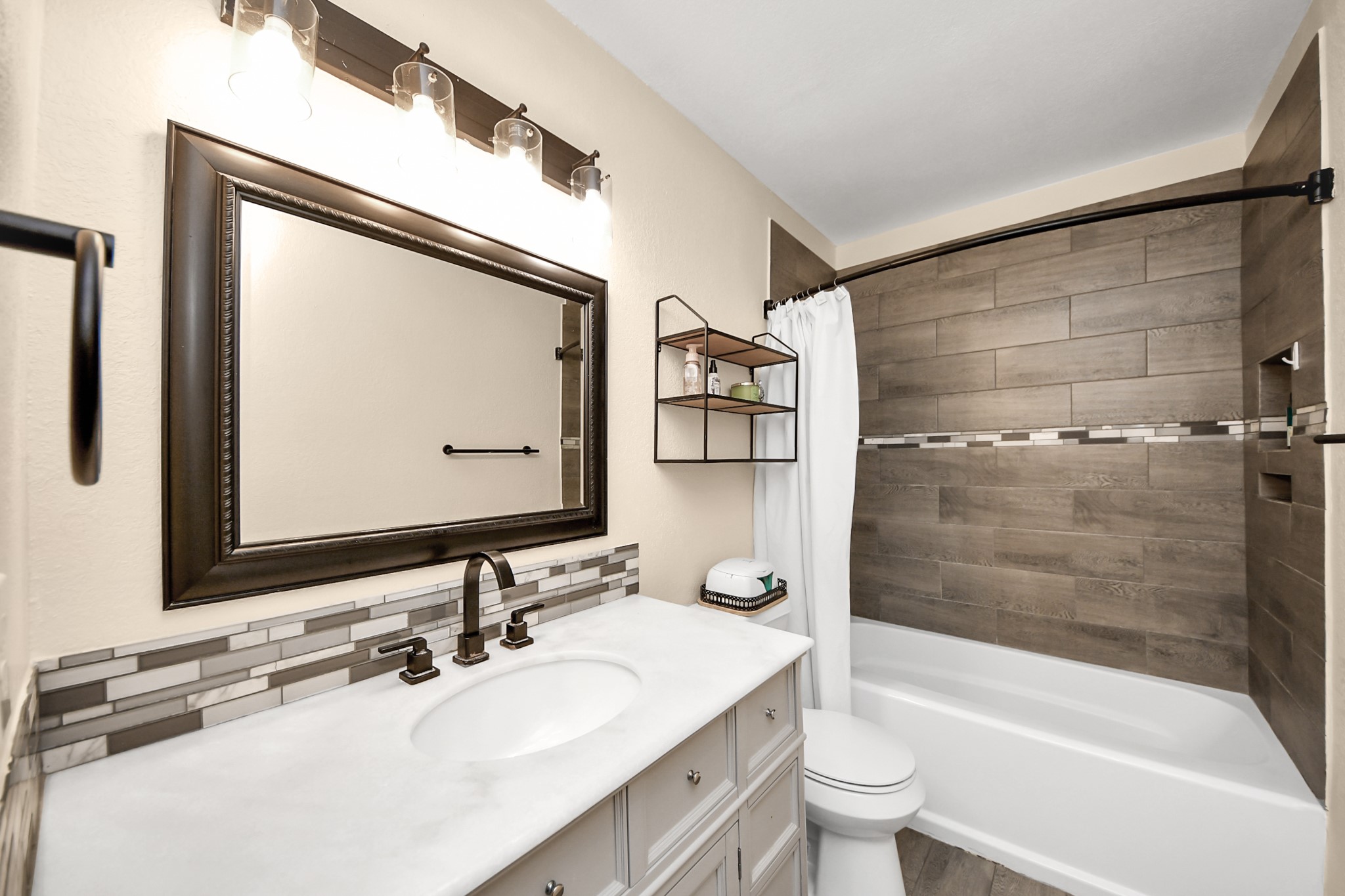 6142 W Airport Boulevard 15 Property Photo 21