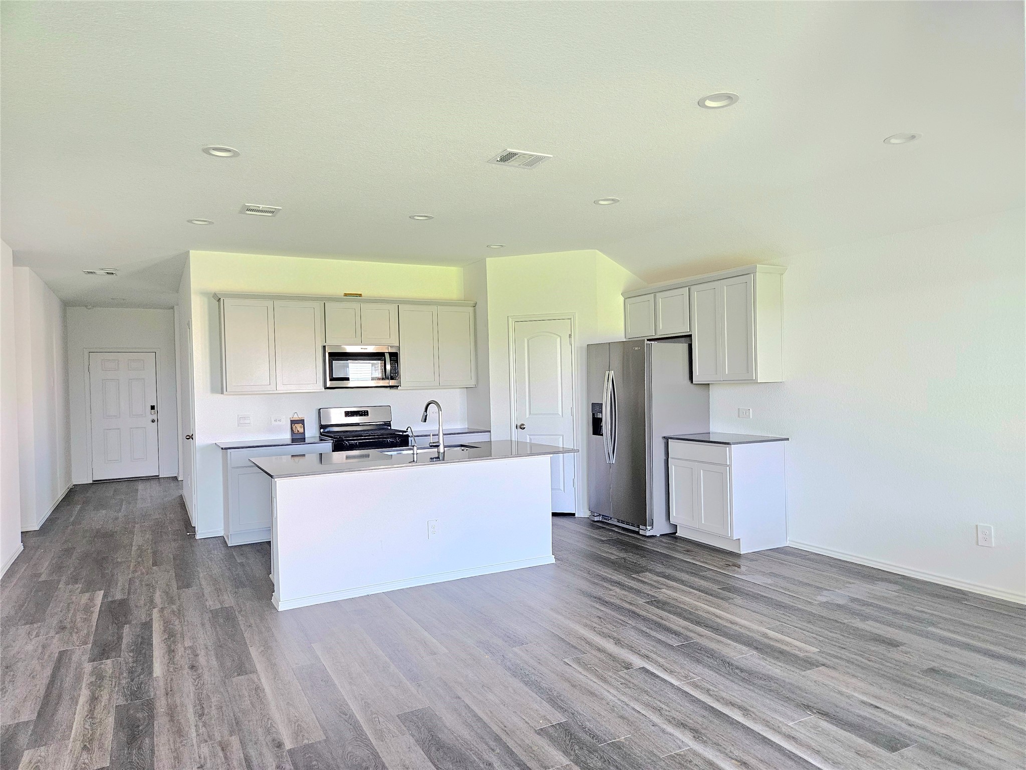 5029 Almond Terrace Drive Property Photo 7