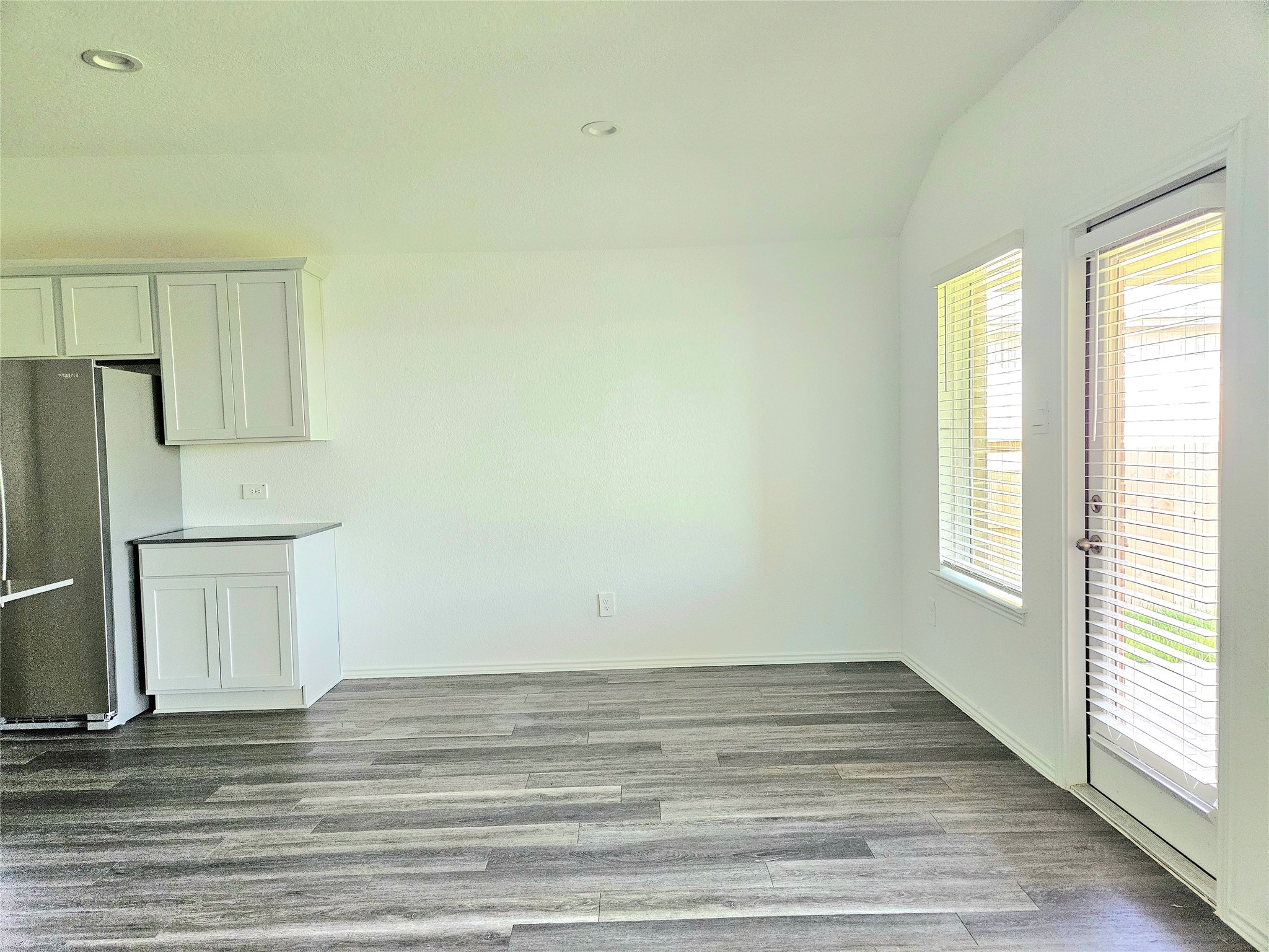 5029 Almond Terrace Drive Property Photo 8