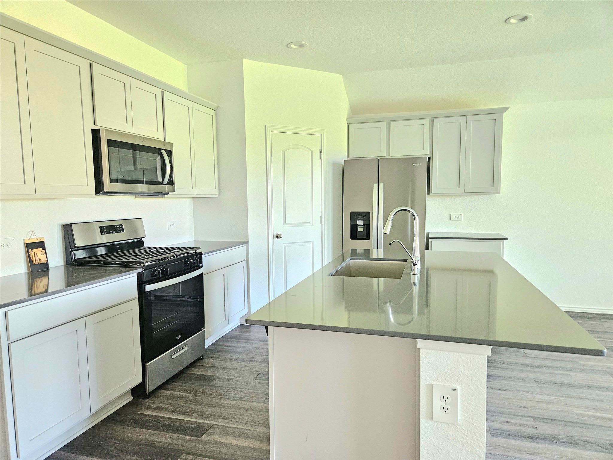 5029 Almond Terrace Drive Property Photo 10