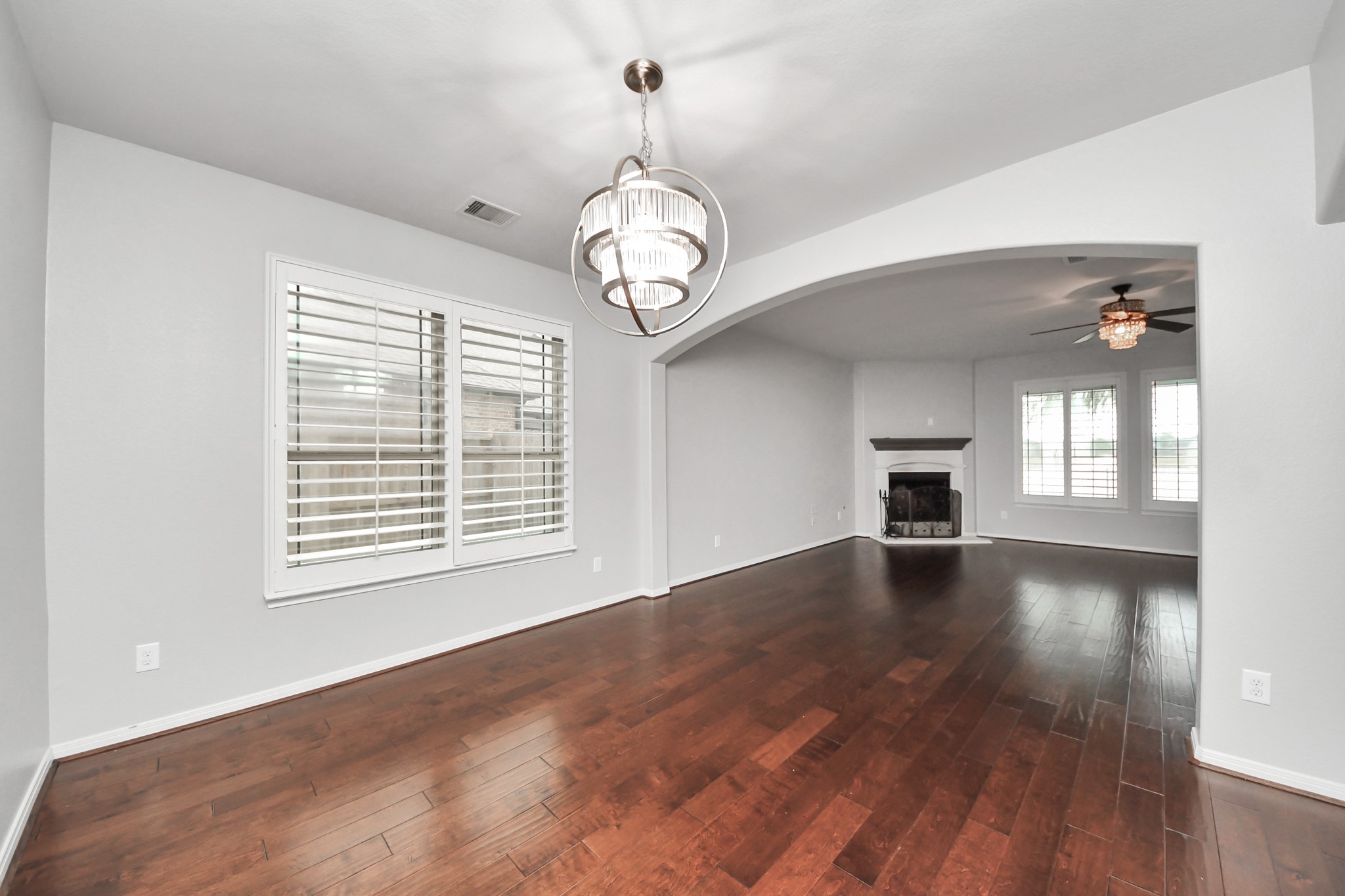 1111 Wheatfield Court Property Photo 4