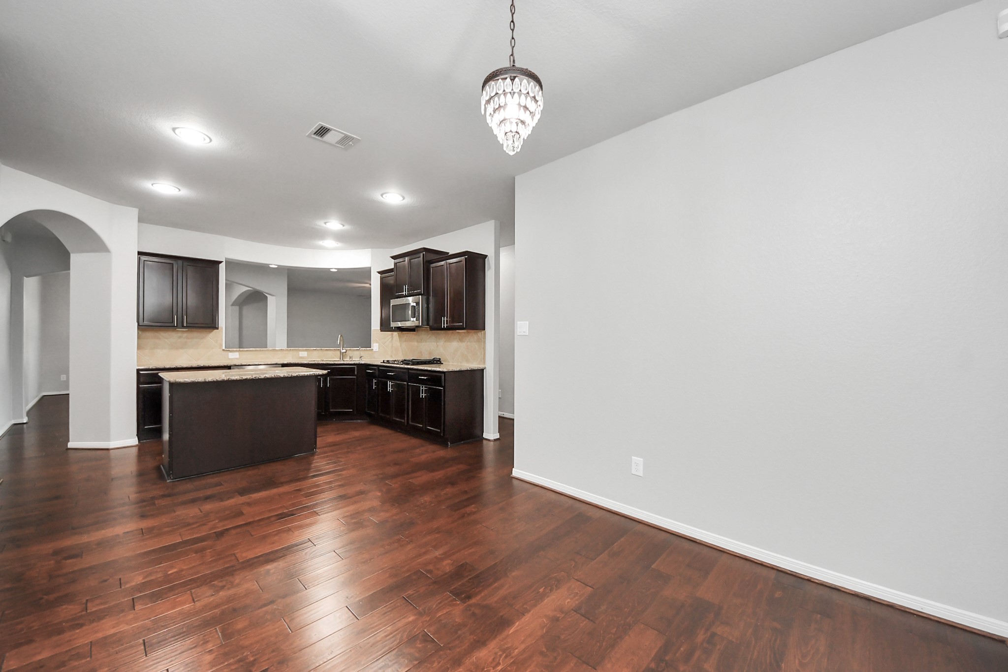 1111 Wheatfield Court Property Photo 8