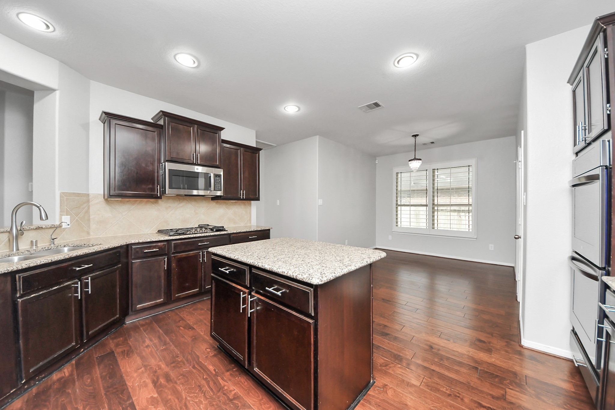 1111 Wheatfield Court Property Photo 18