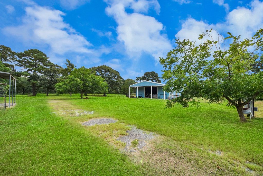 36576 Howell Rd Property Photo 4