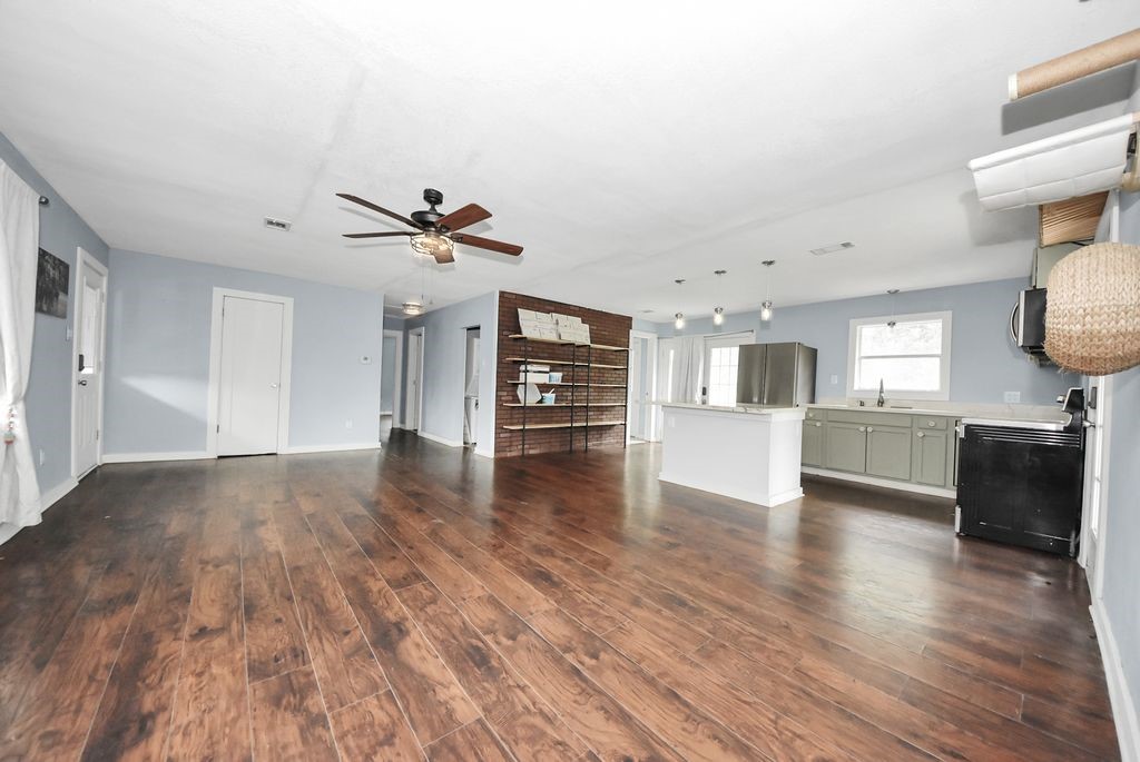 36576 Howell Rd Property Photo 5
