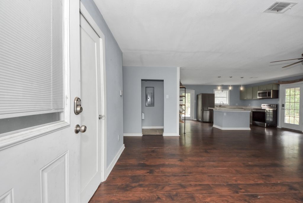 36576 Howell Rd Property Photo 6
