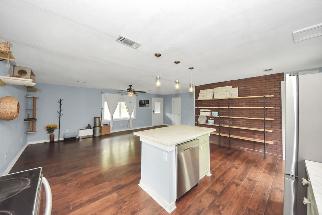 36576 Howell Rd Property Photo 8