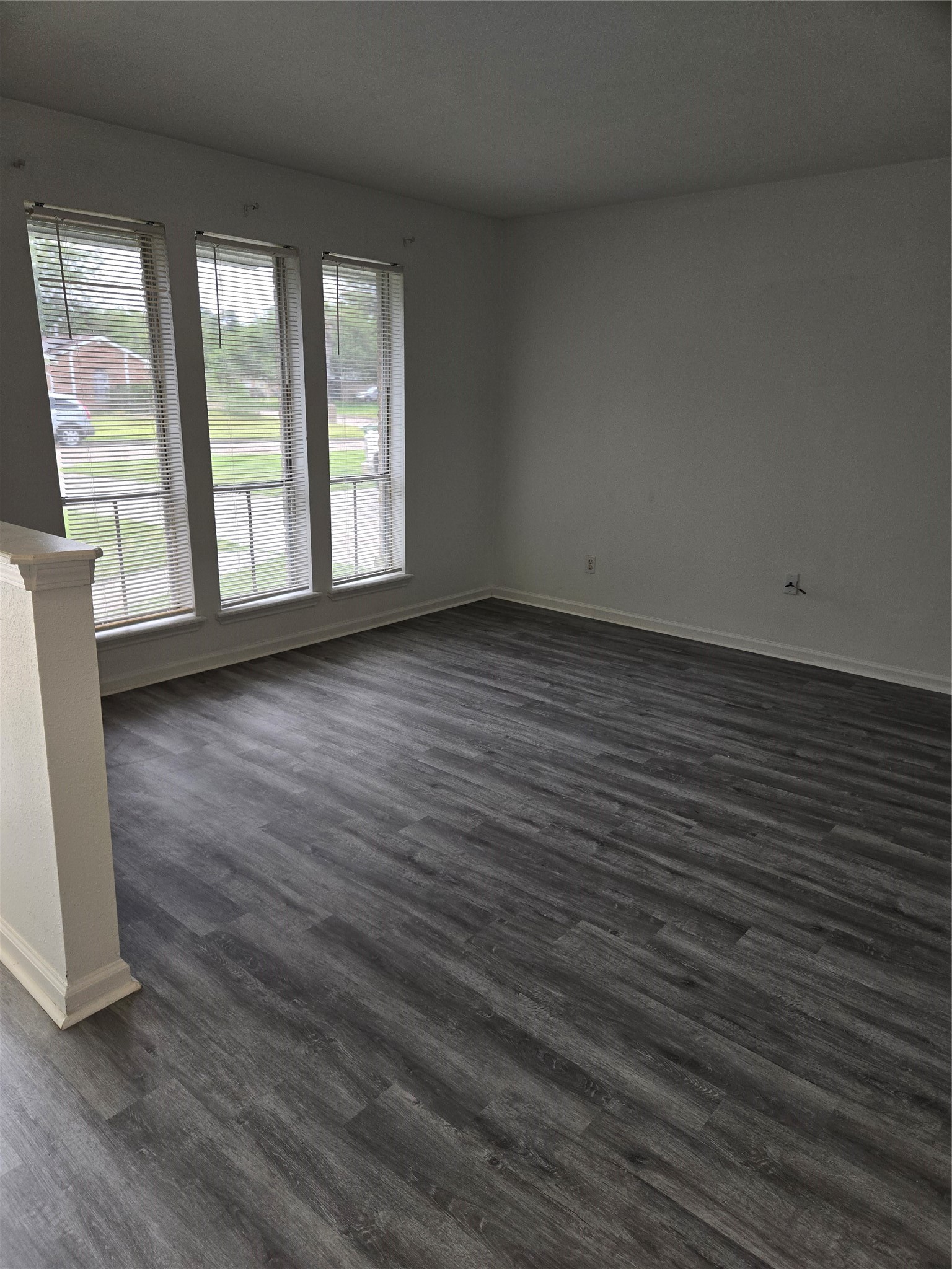 7119 Pittswood Lane Property Photo 3