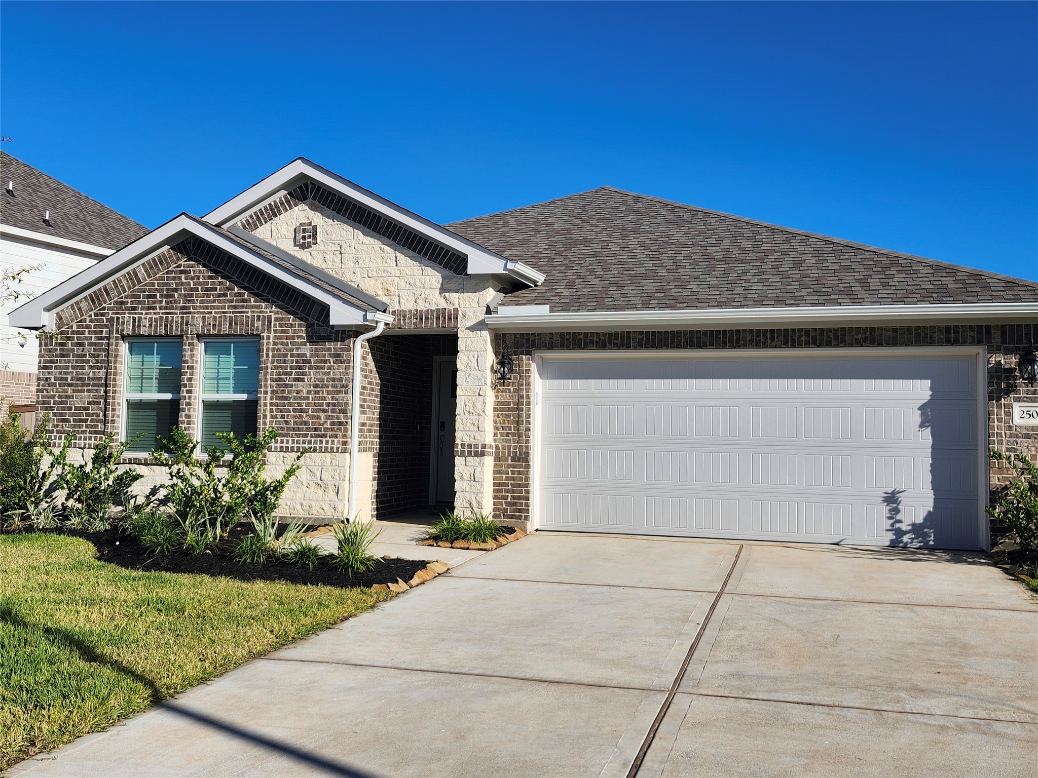 2506 Good Morrow Drive Property Photo 2