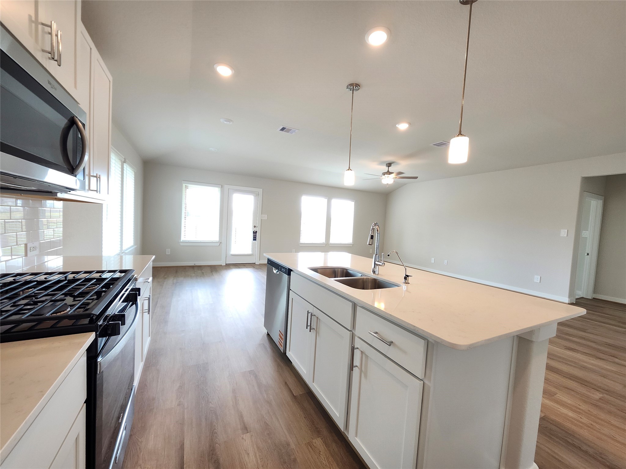 2506 Good Morrow Drive Property Photo 9