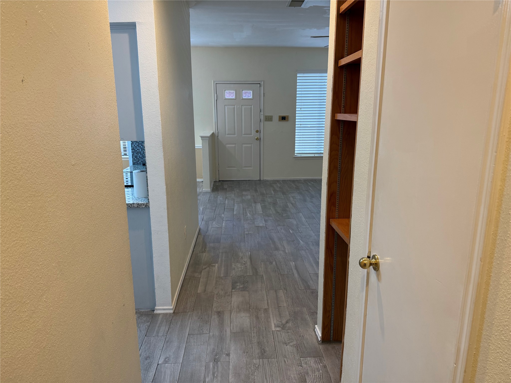 1103 Dulles Avenue 1103 Property Photo 3
