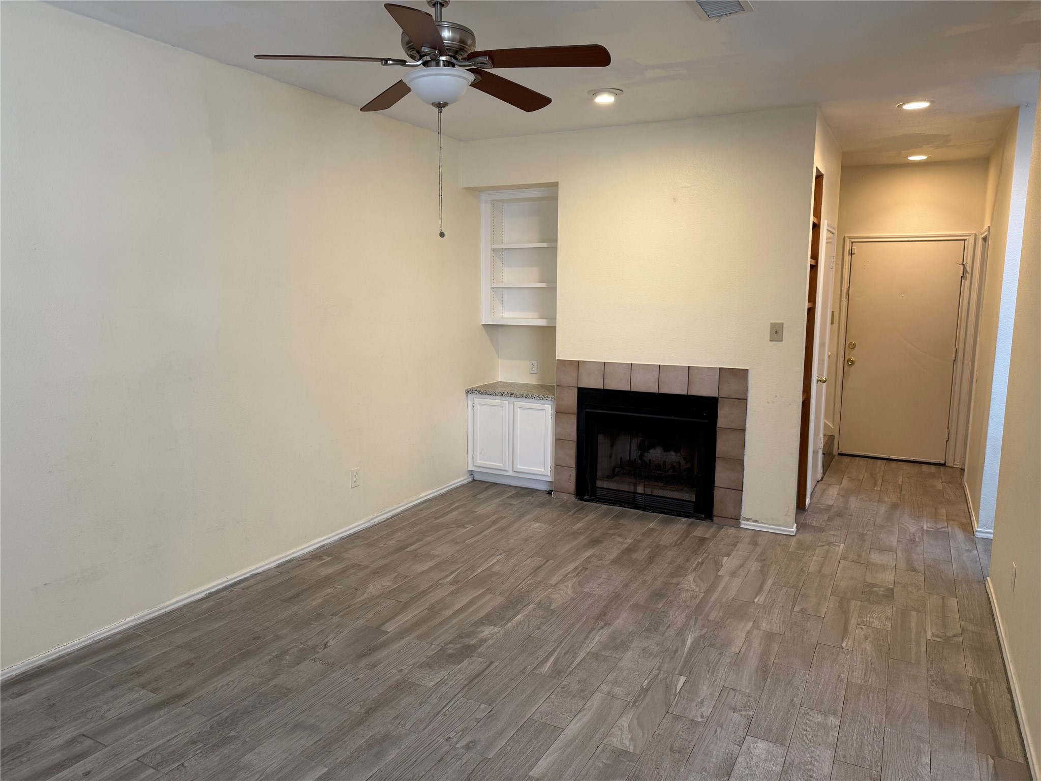 1103 Dulles Avenue 1103 Property Photo 4
