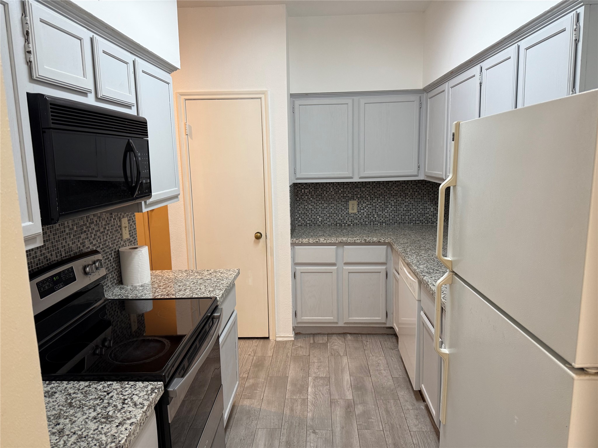 1103 Dulles Avenue 1103 Property Photo 7