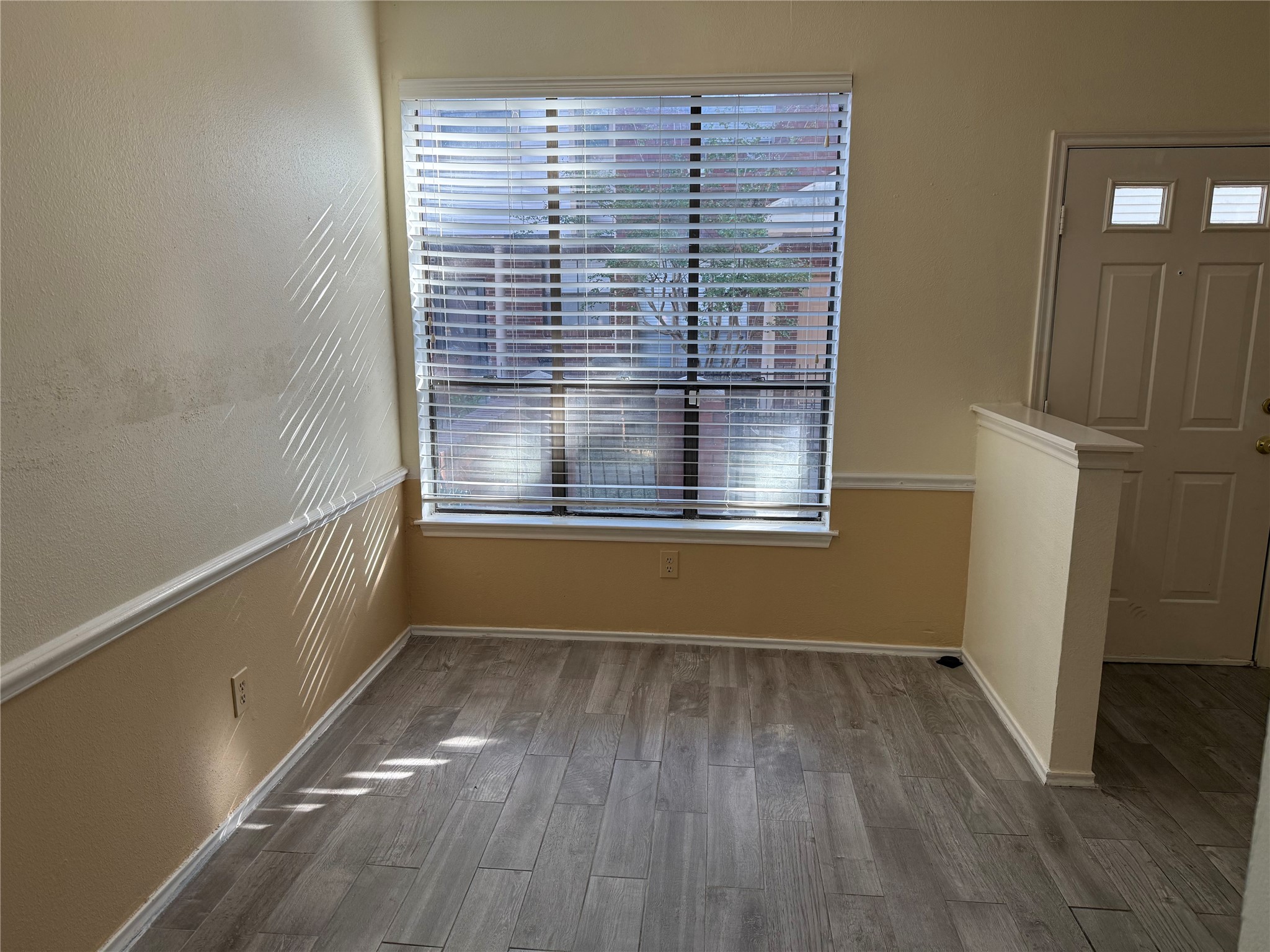 1103 Dulles Avenue 1103 Property Photo 8