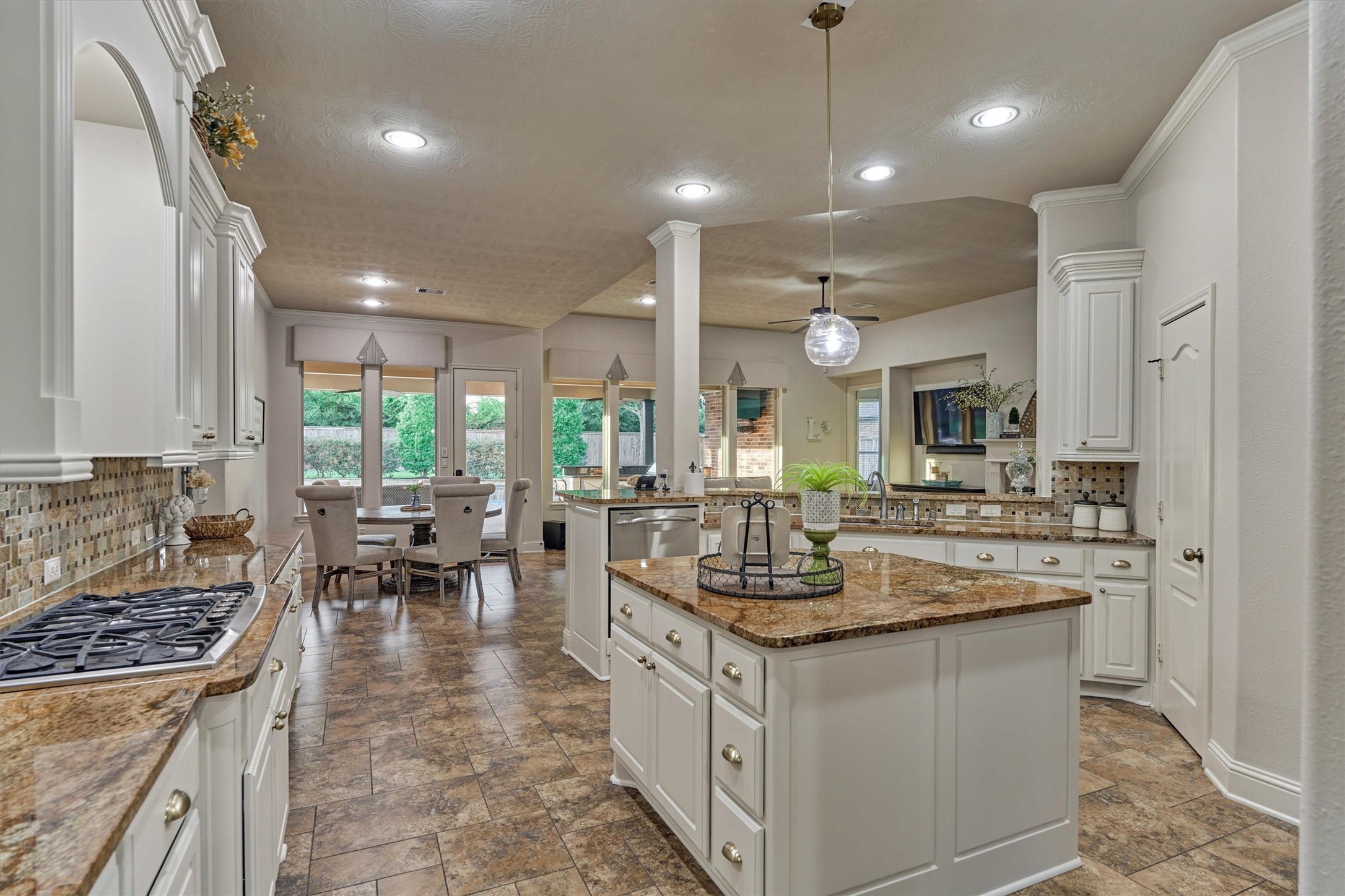 21322 Refuge Creek Drive Property Photo 9
