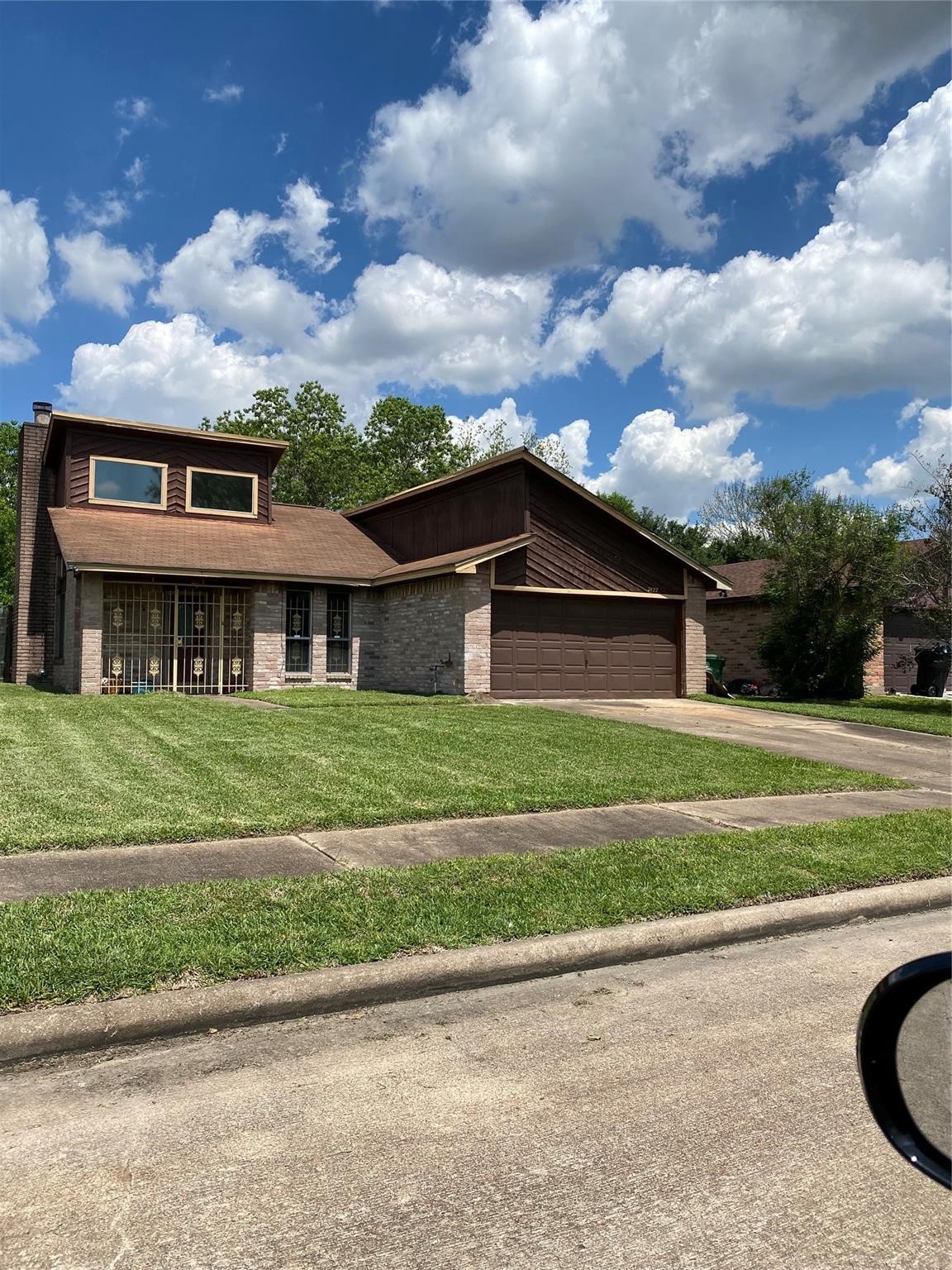 7422 Gatebriar Court Property Photo 1