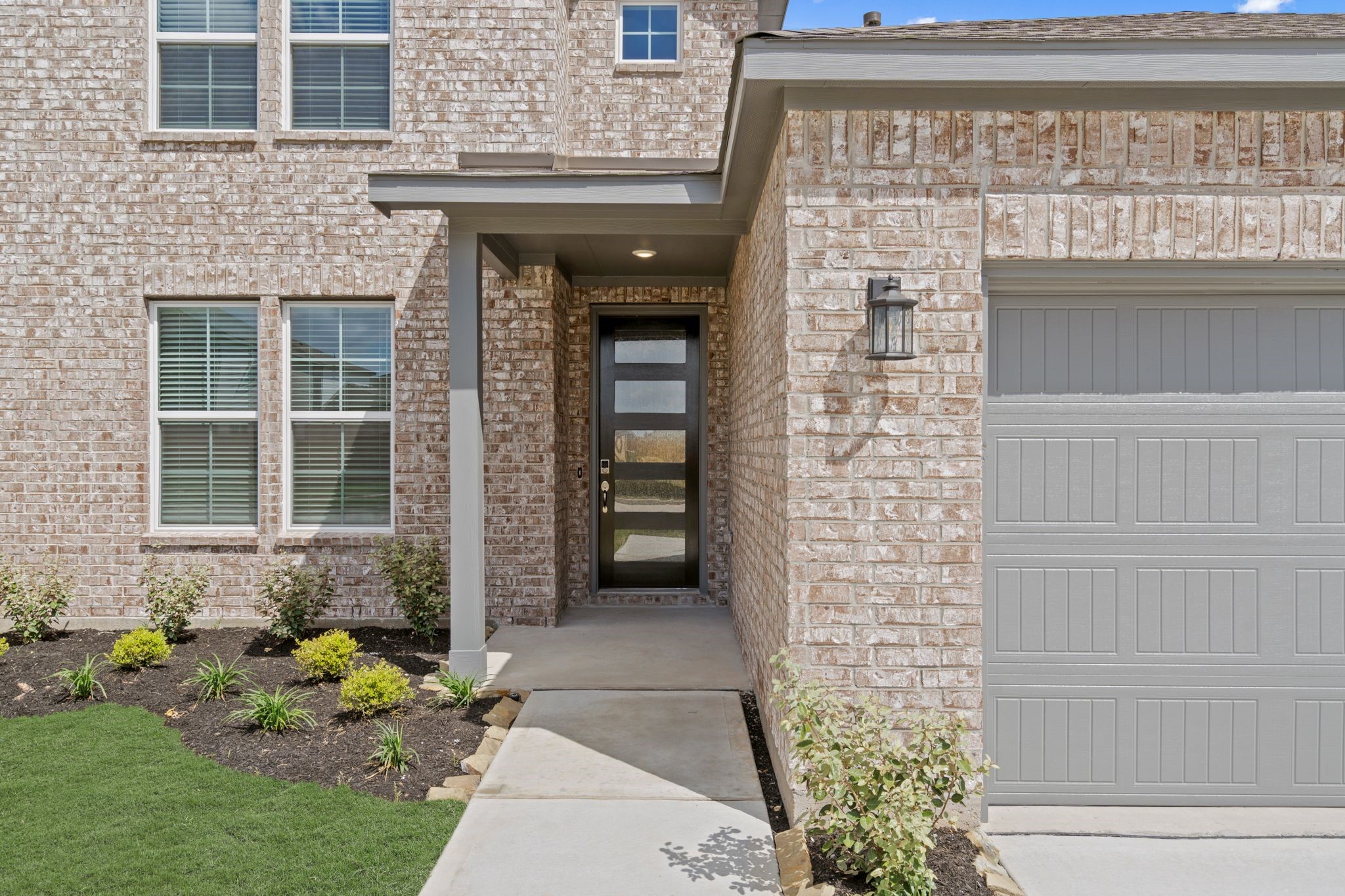 1080 Sunlit Circle Property Photo 4