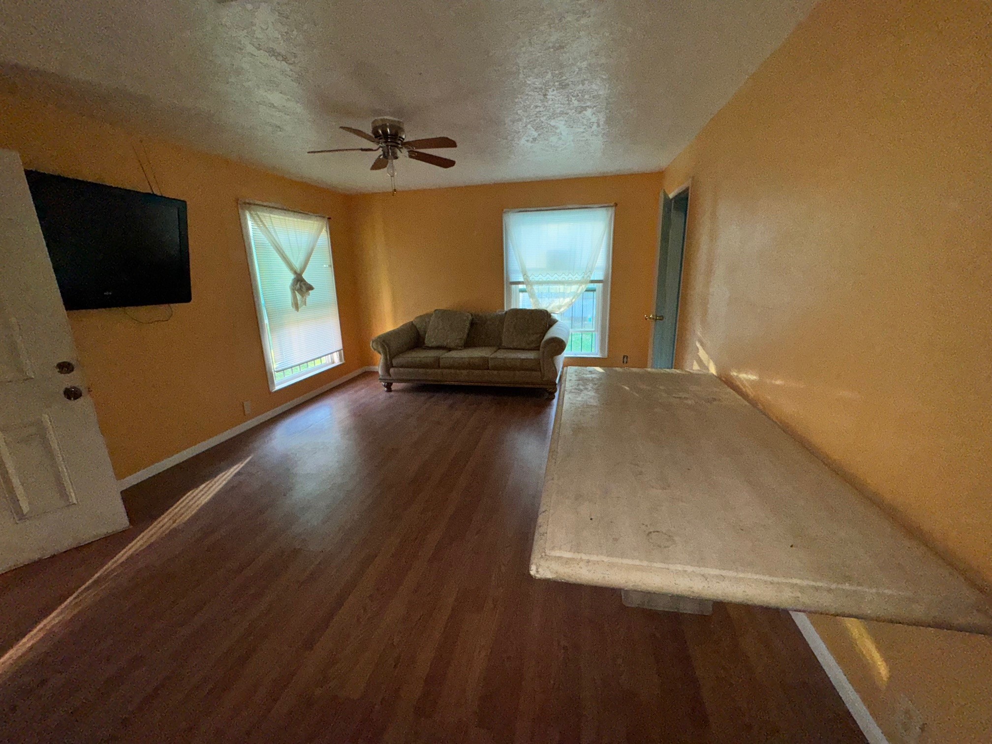 810 W North Street Property Photo 3