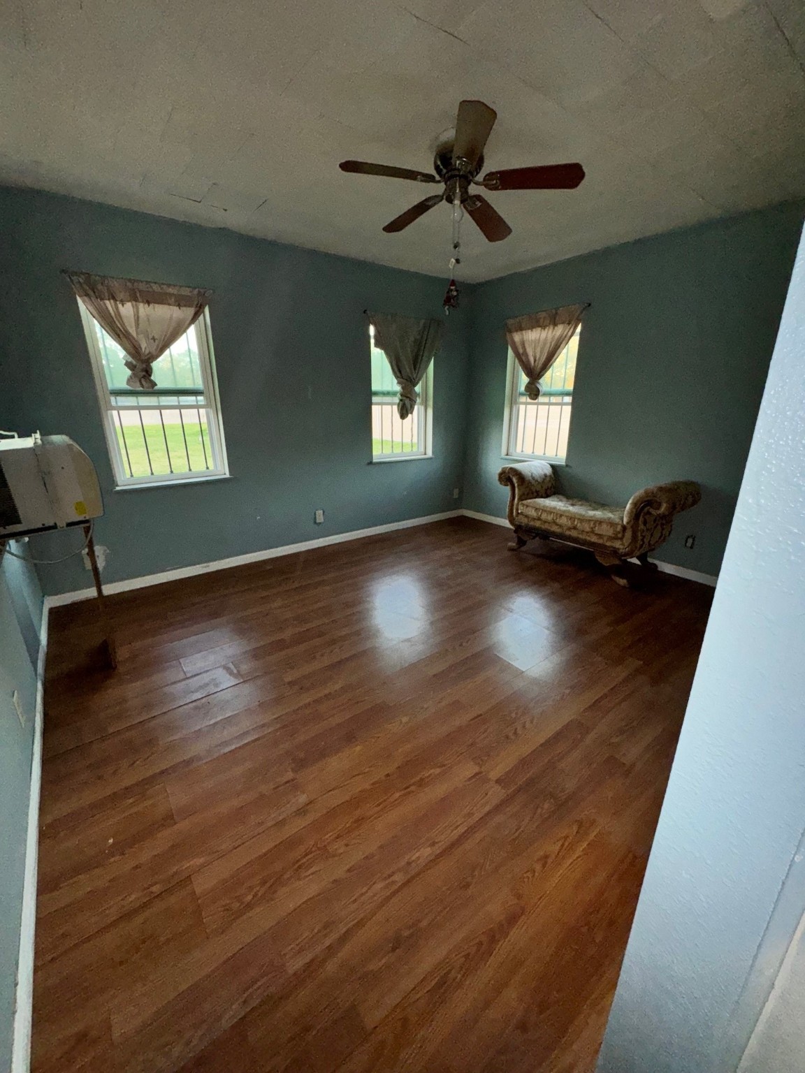 810 W North Street Property Photo 6