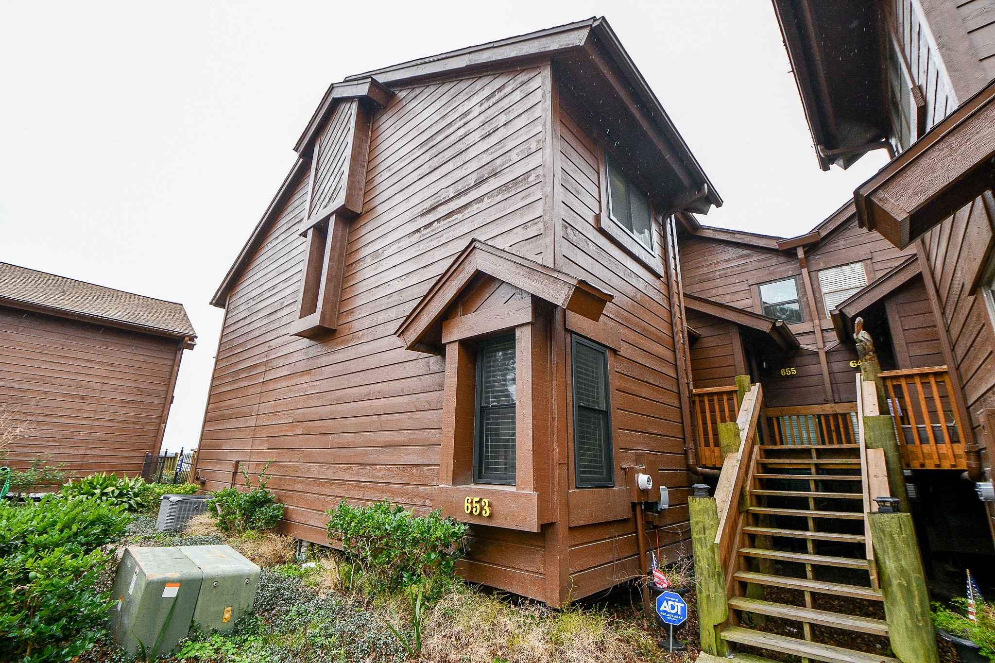 653 Davis Road Property Photo 5