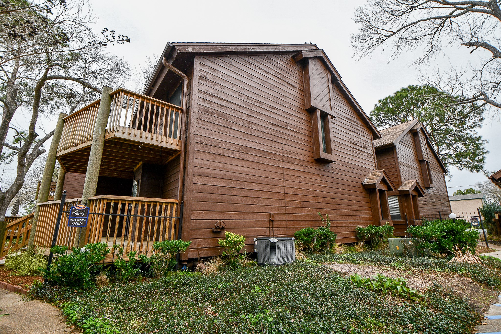 653 Davis Road Property Photo 6