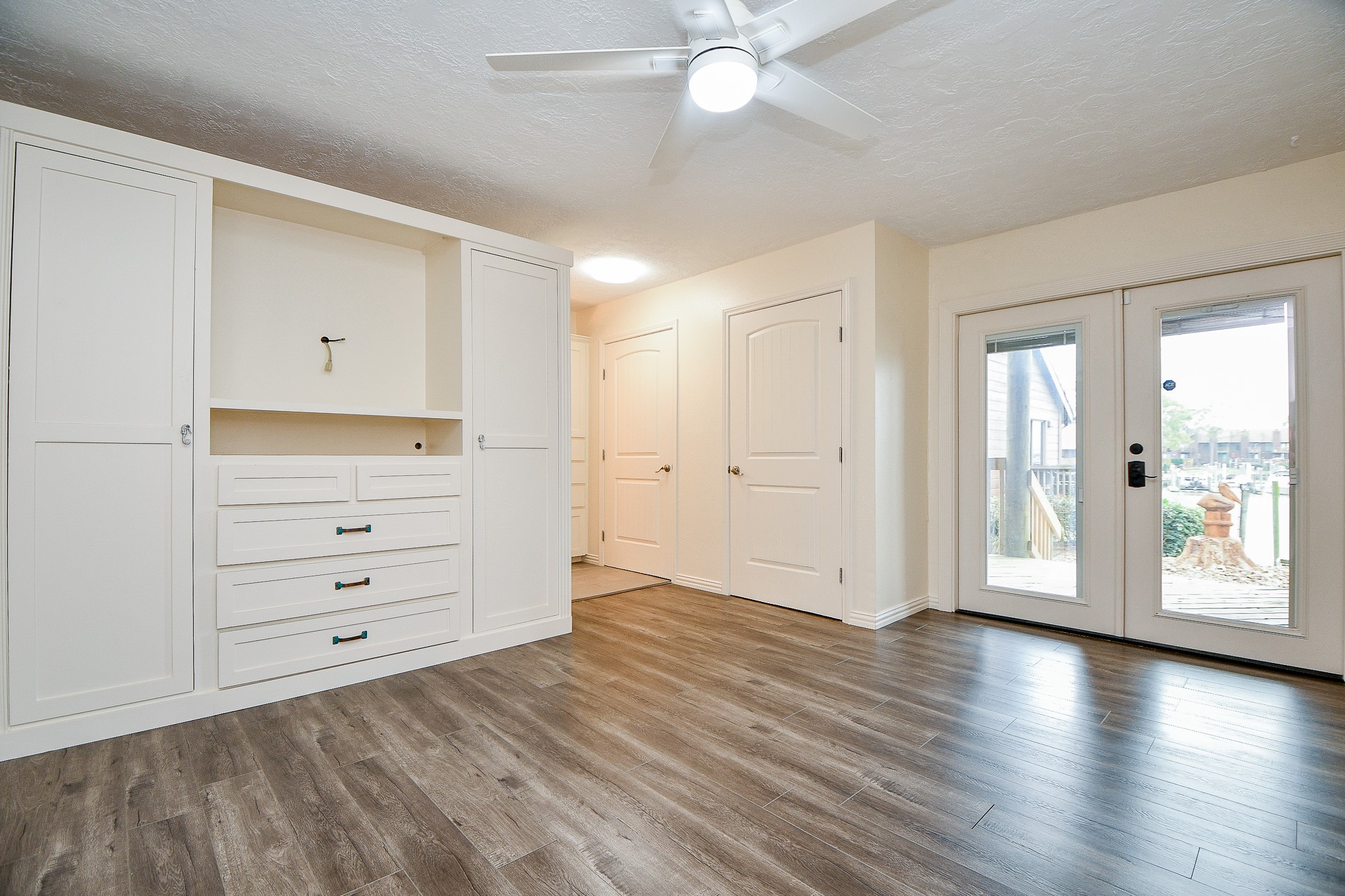 653 Davis Road Property Photo 22