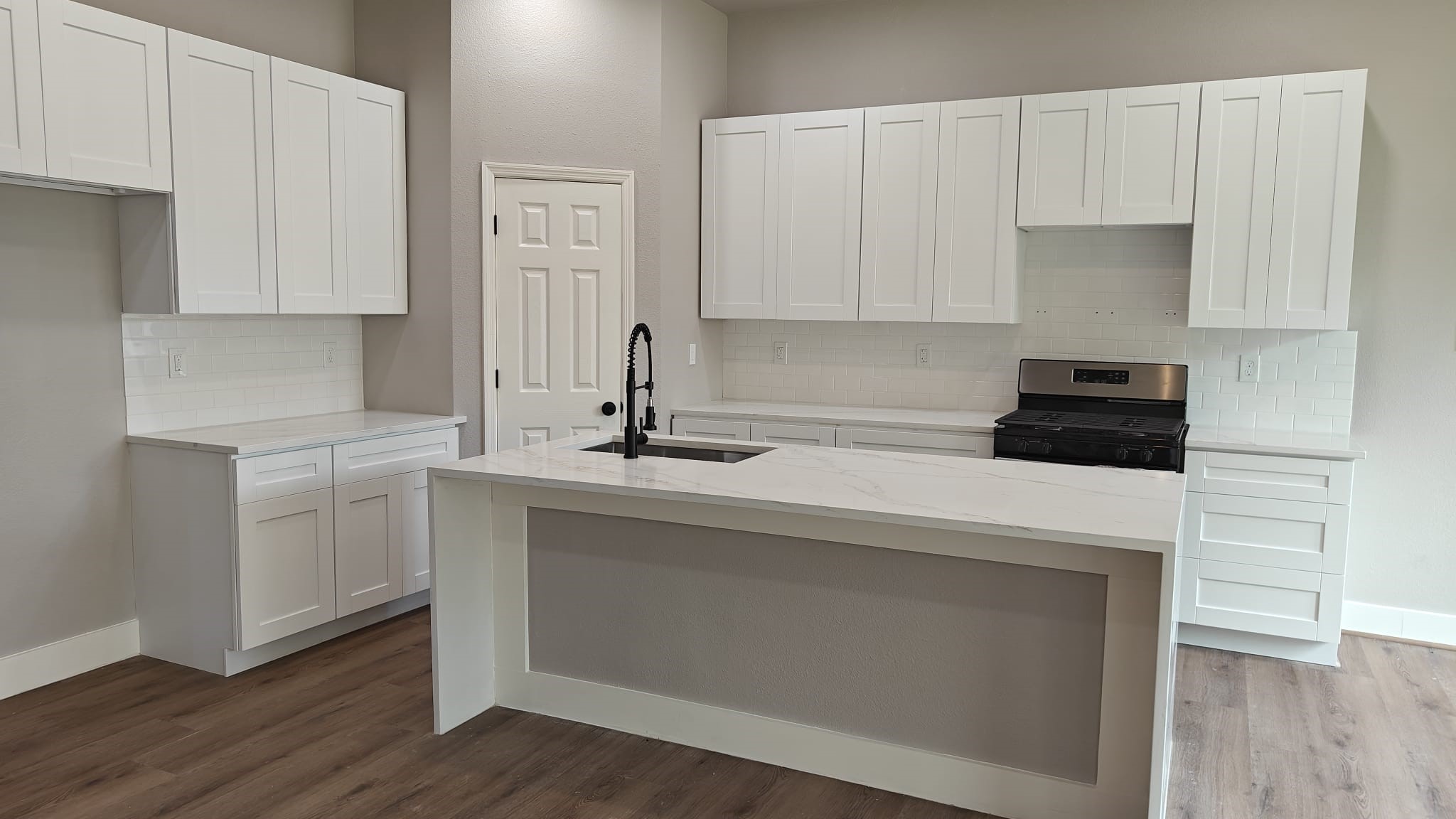 504 Center Street Property Photo 6